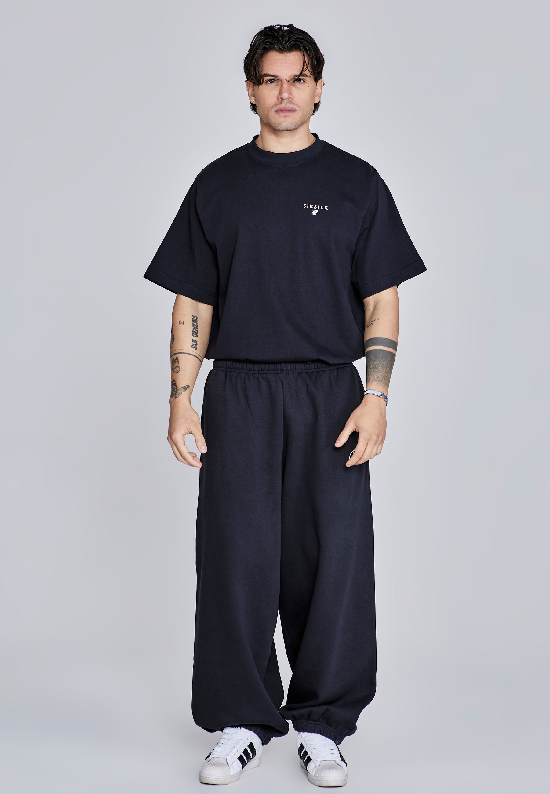 Essentials Joggers in Black Hosen SikSilk
