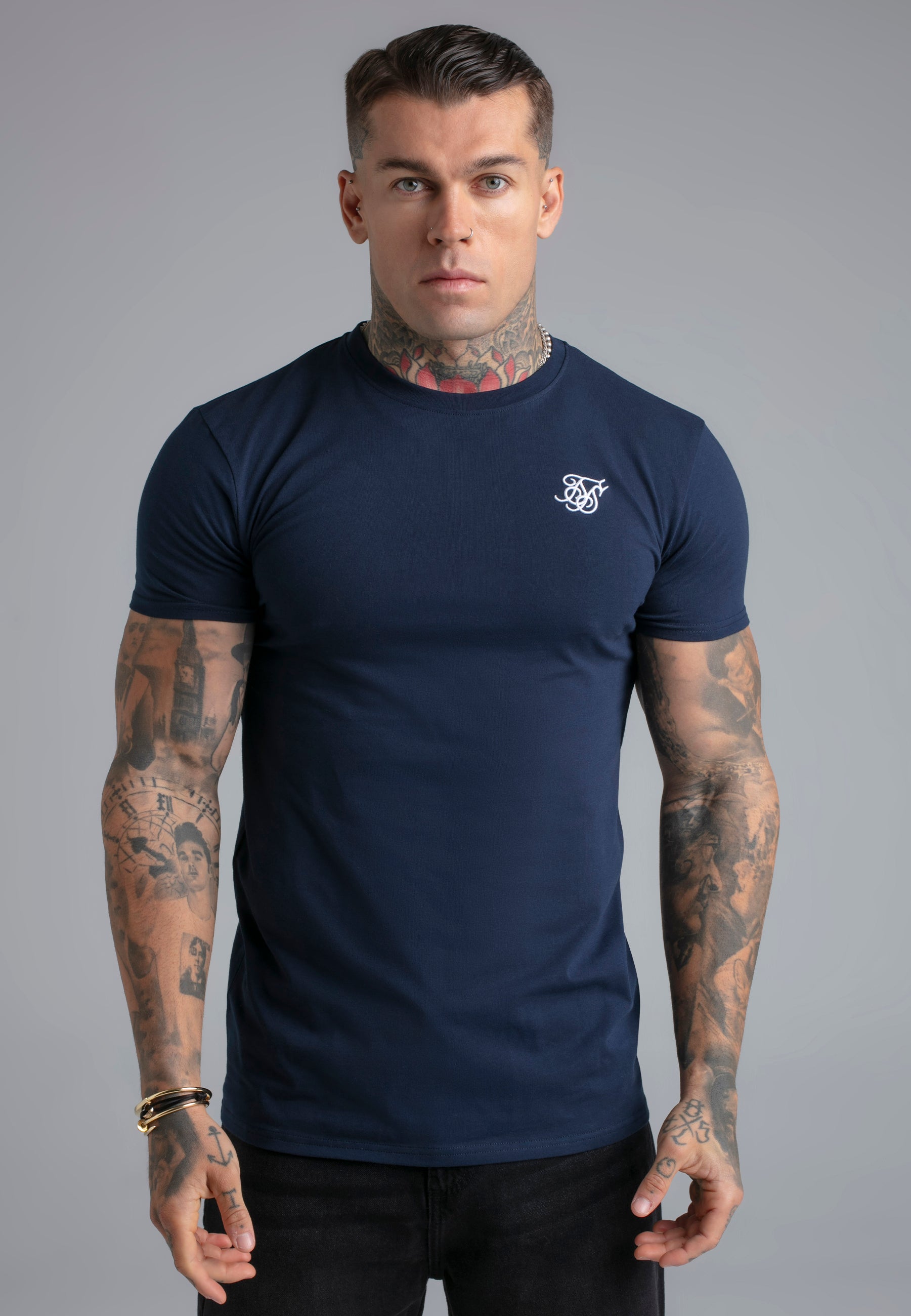 Essentials T-Shirt in Navy T-Shirts SikSilk