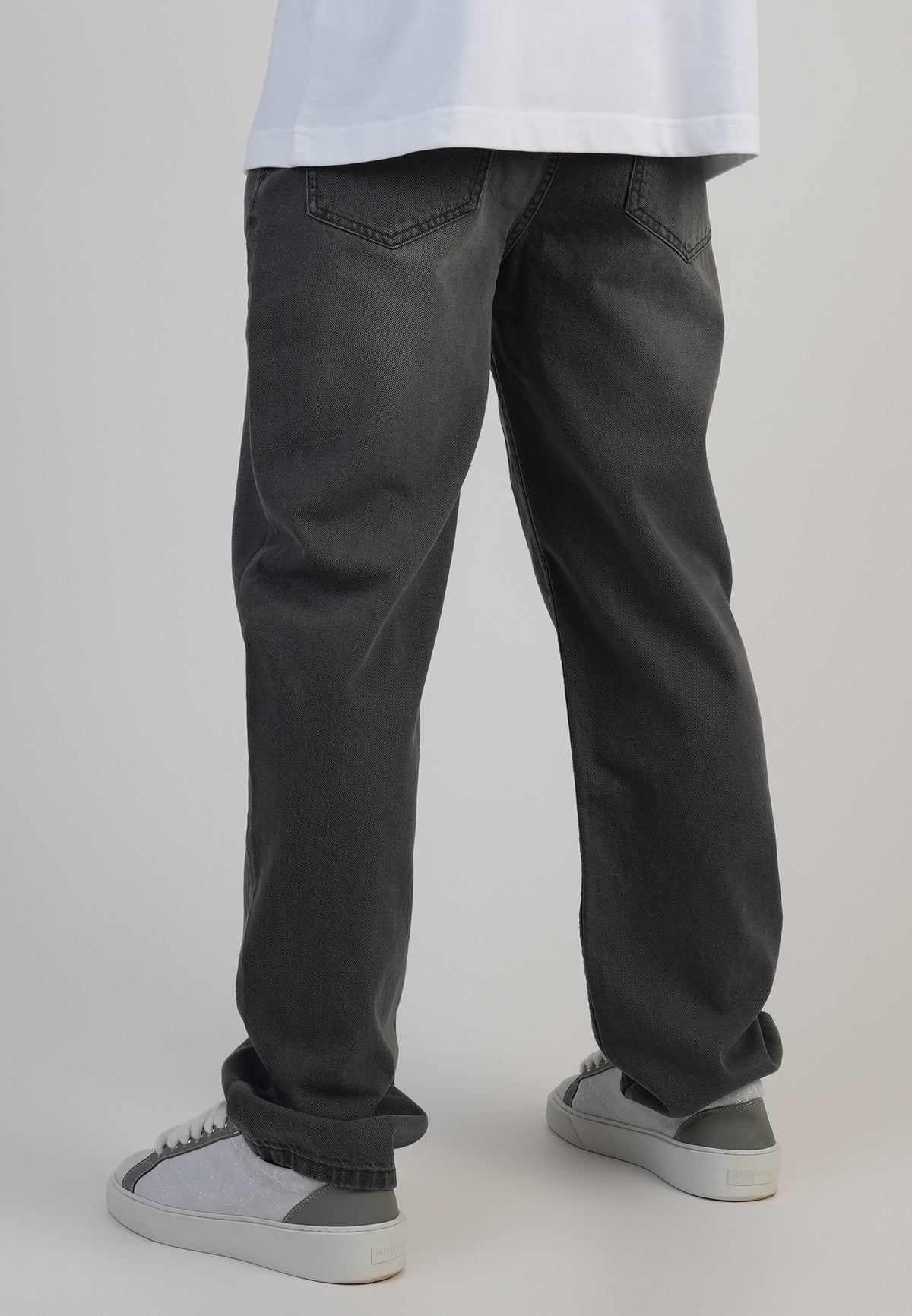 Jeans Straight Fit in Washed Mid Grey Jeans SikSilk