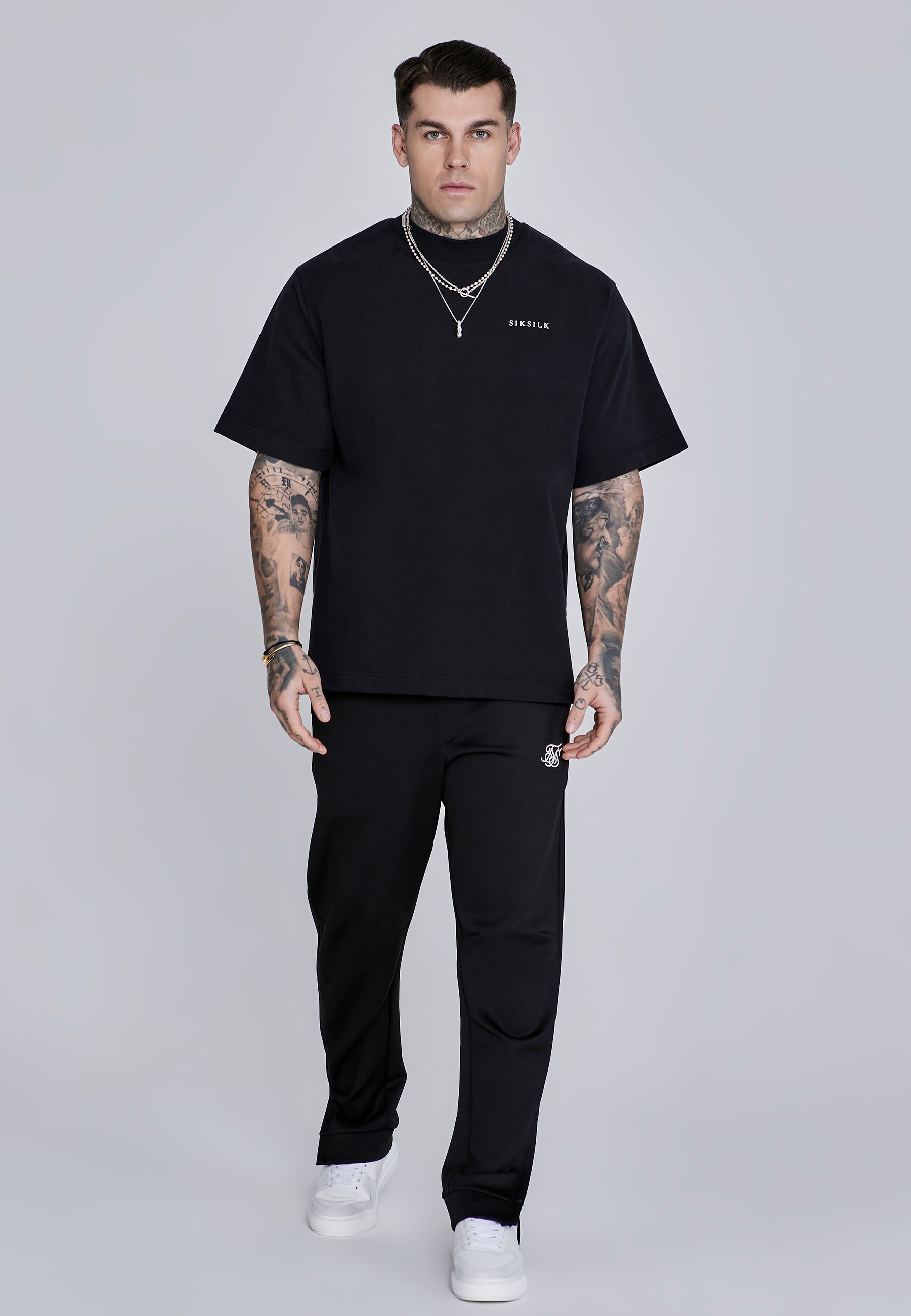 Essentials Poly Joggers in Black Hosen SikSilk