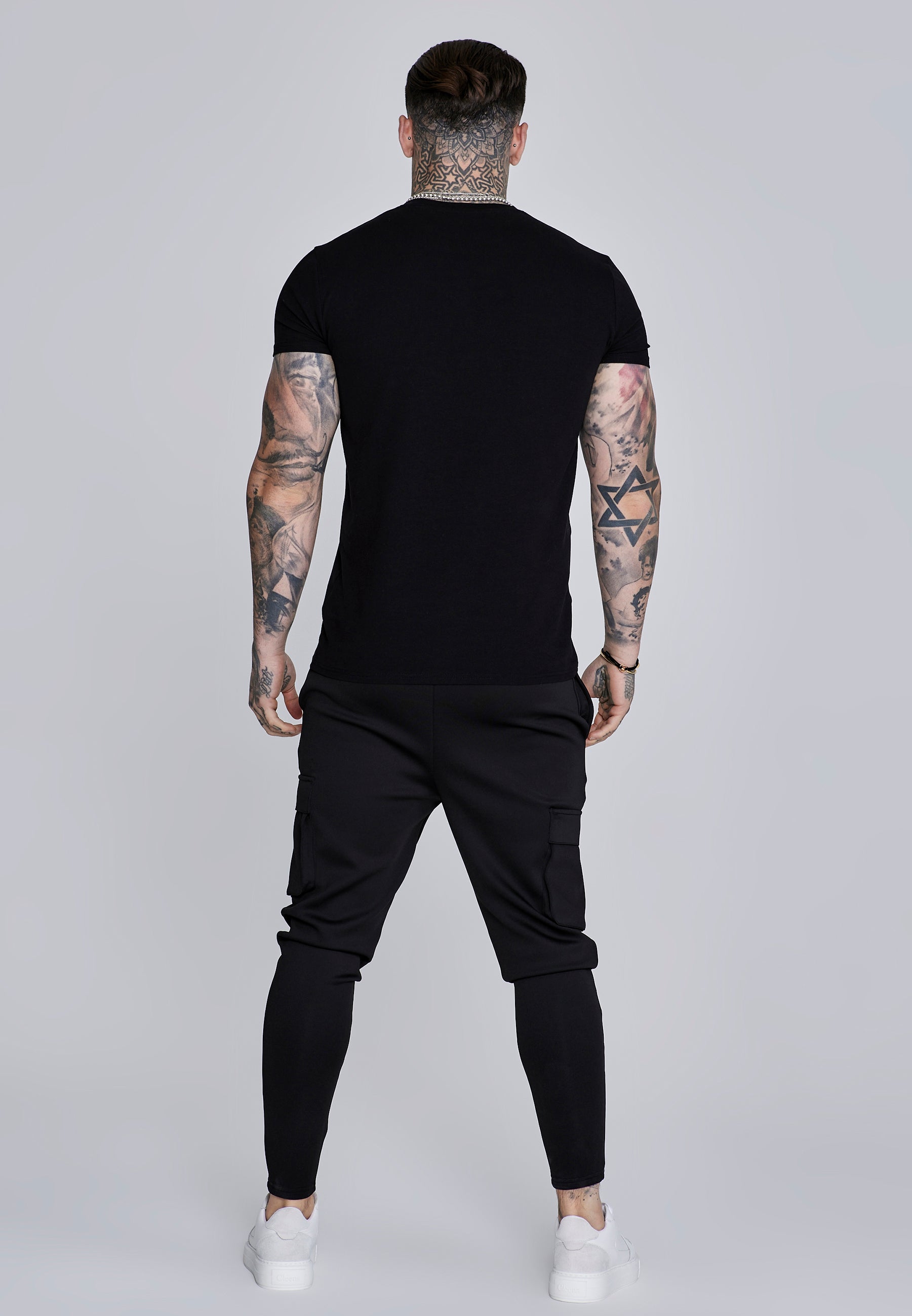 Essentials Poly Cargos in Black Hosen SikSilk
