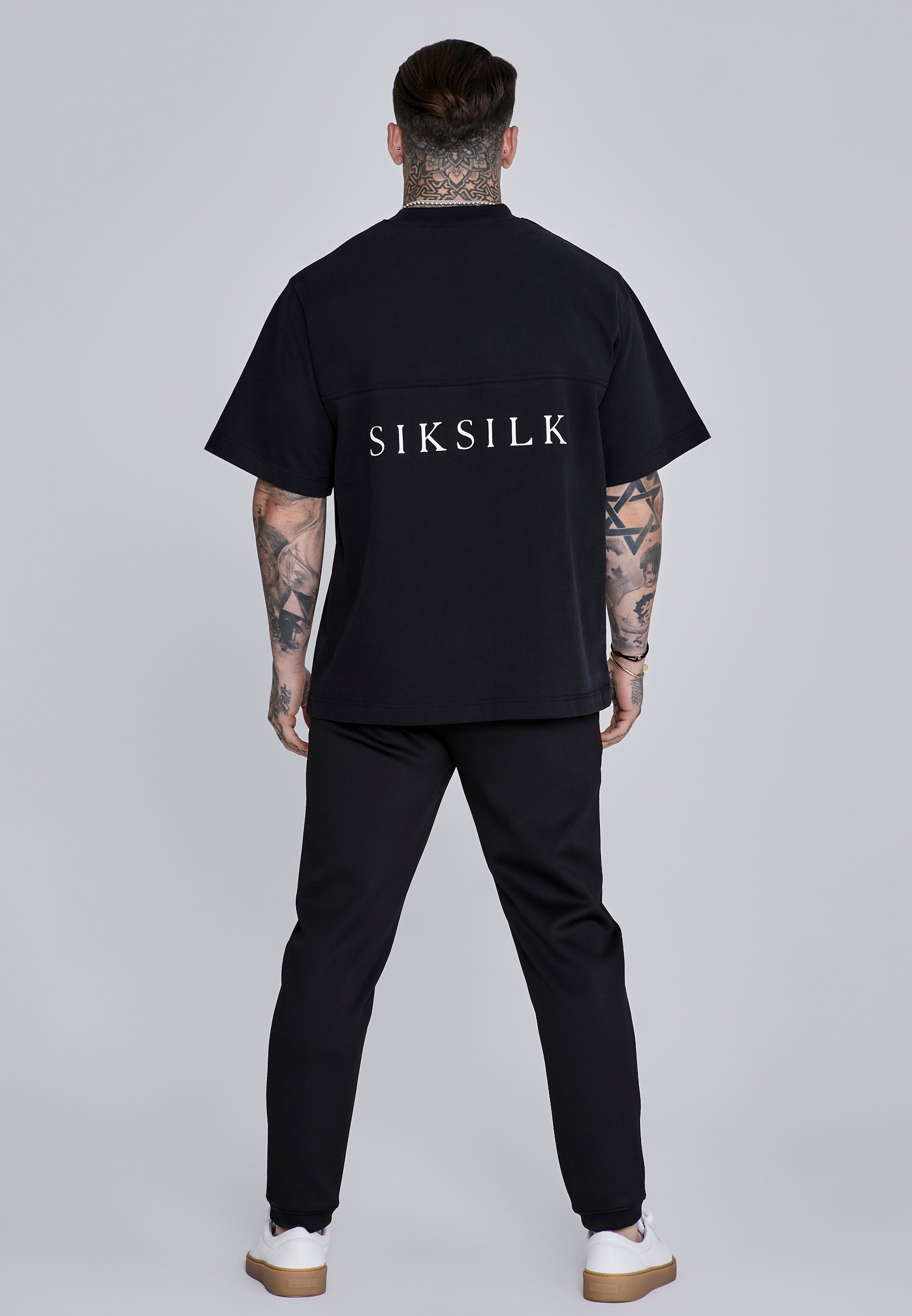 Essentials Pleated Pants in Black Hosen SikSilk