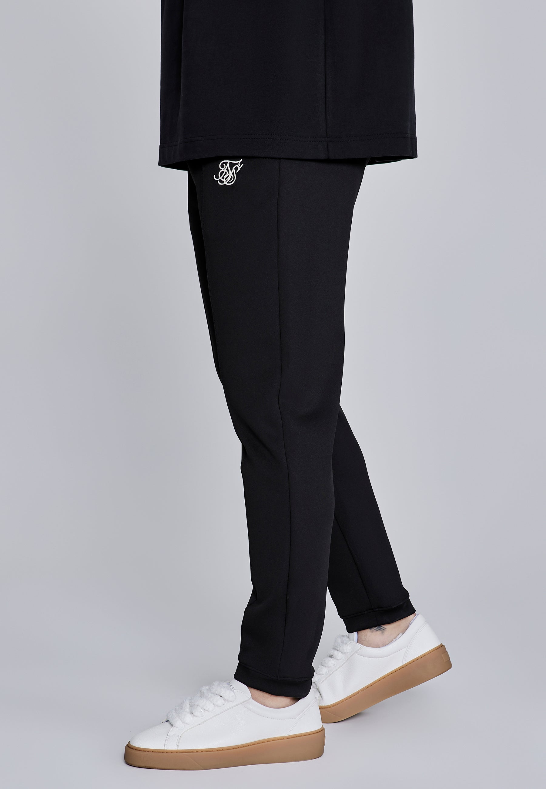 Essentials Pleated Pants in Black Hosen SikSilk