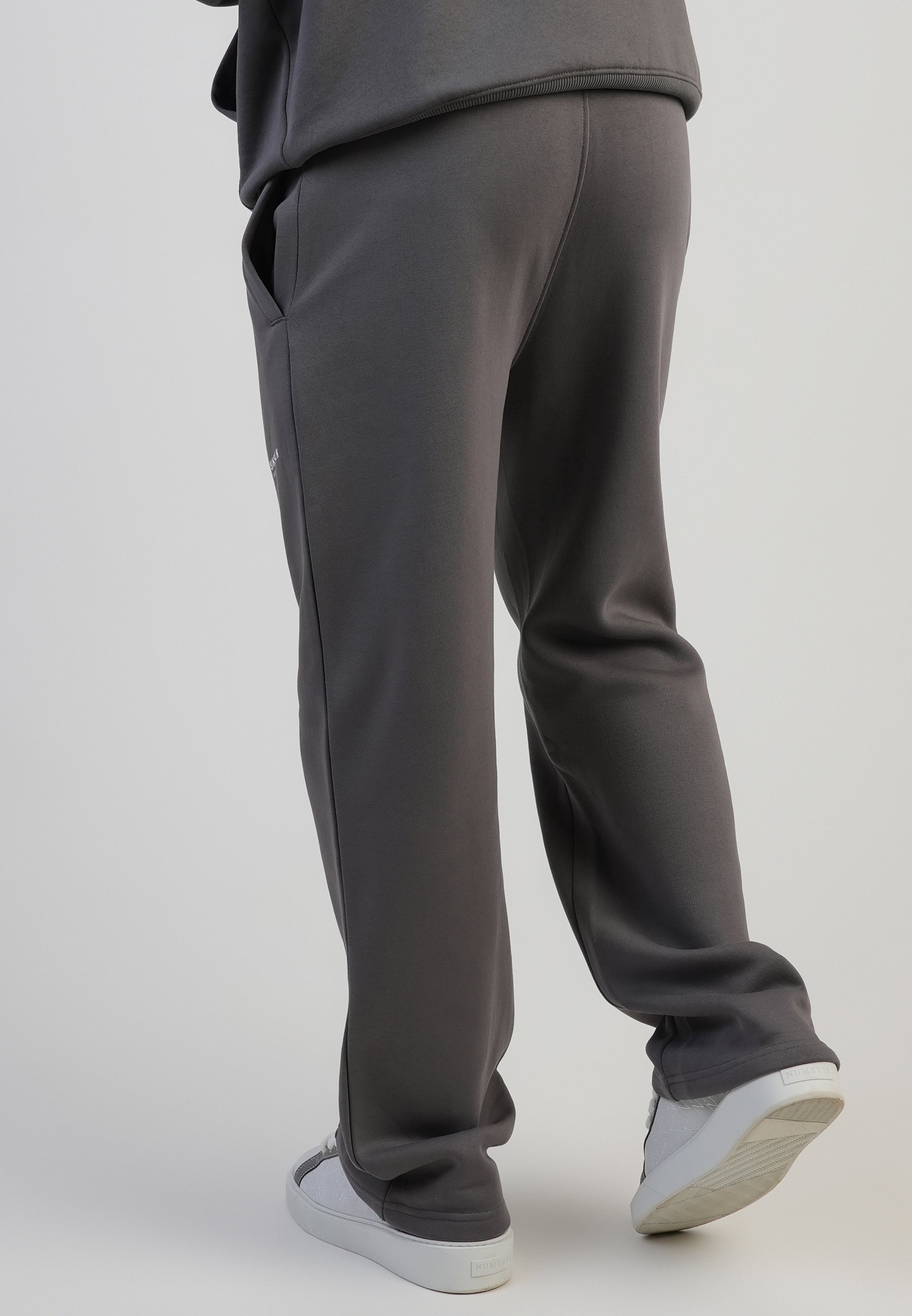 Track Pants in Grey Hosen SikSilk