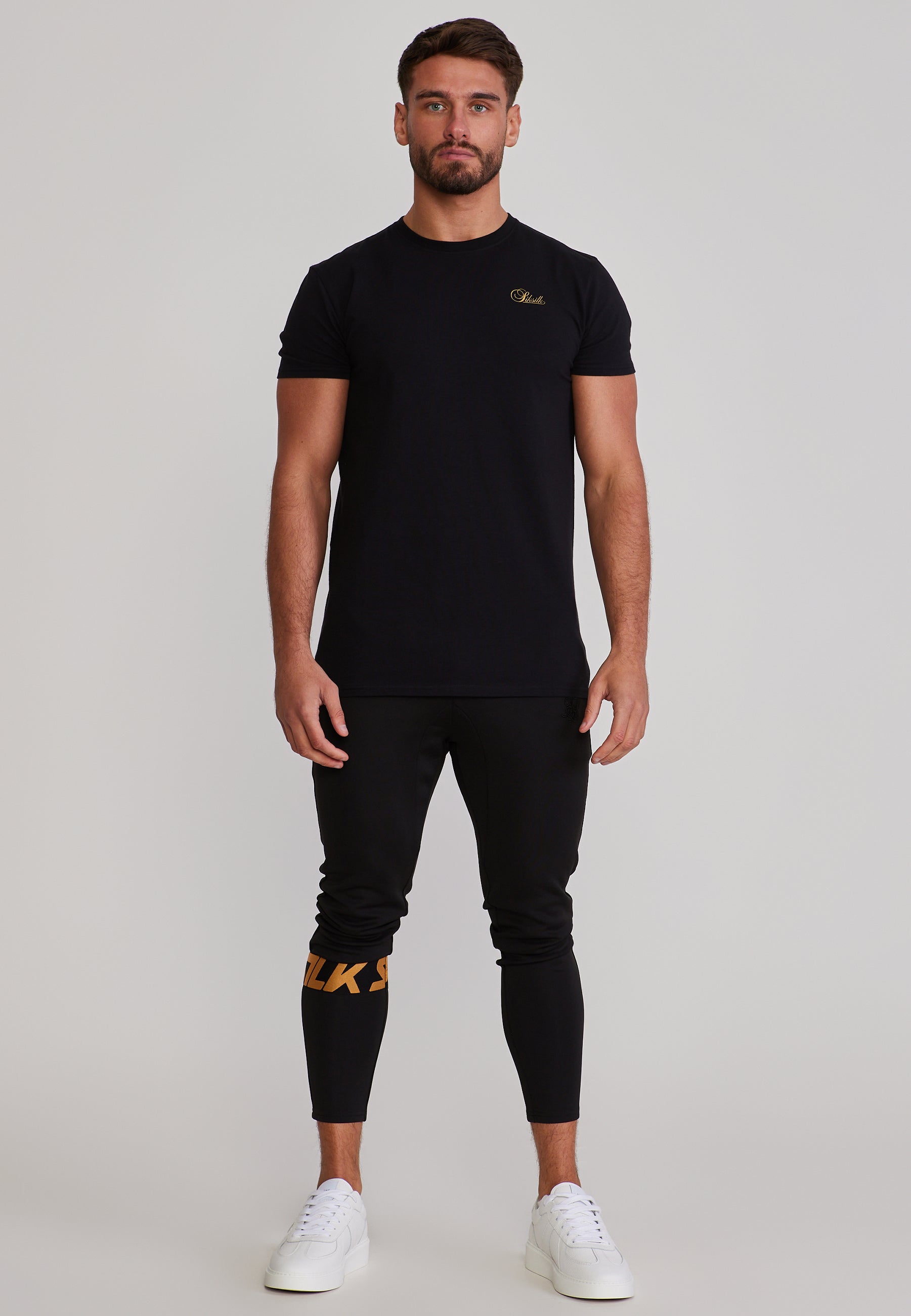 Dynamic Joggers in Black Hosen SikSilk