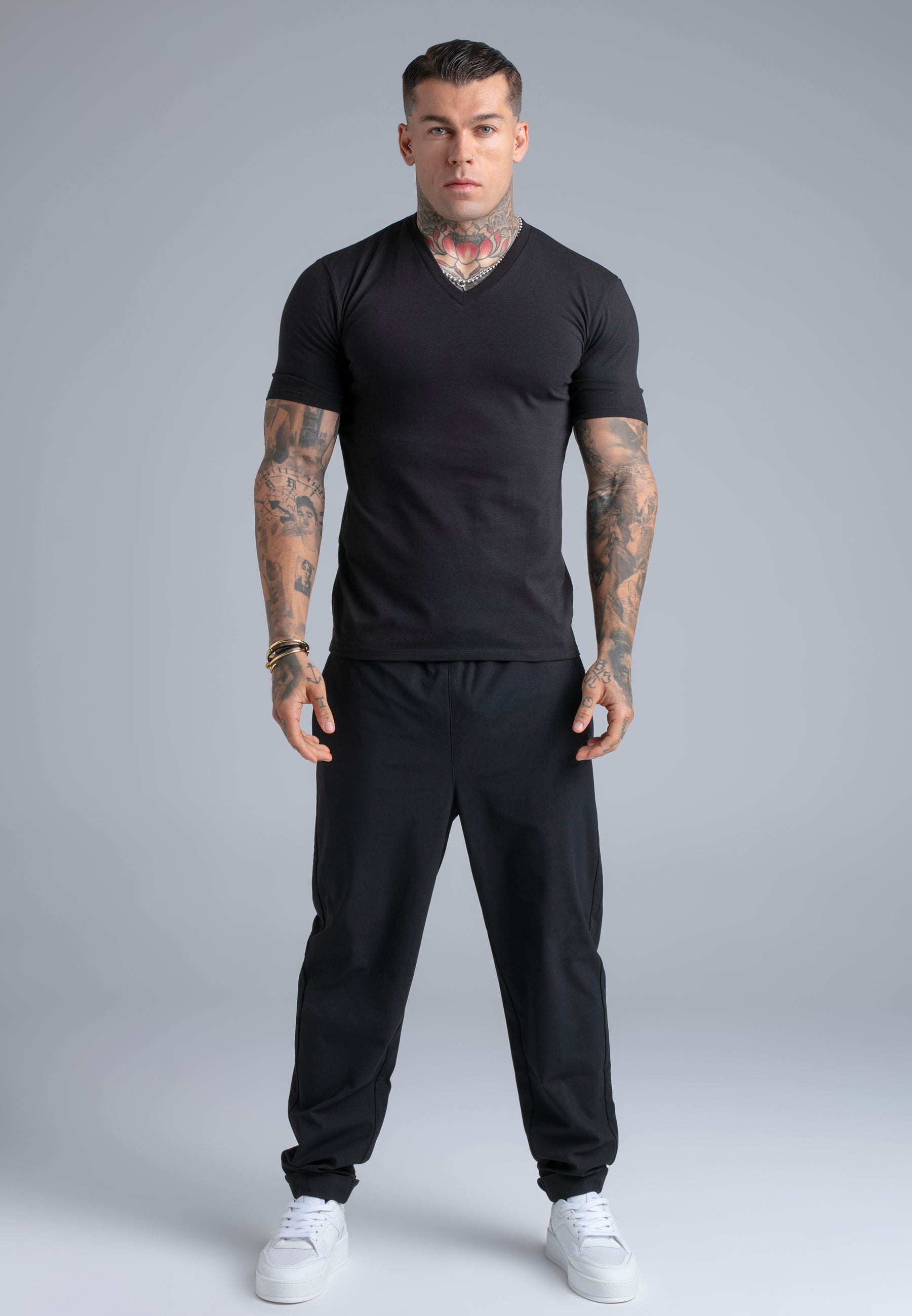 V-Neck T-Shirt in Black T-Shirts SikSilk