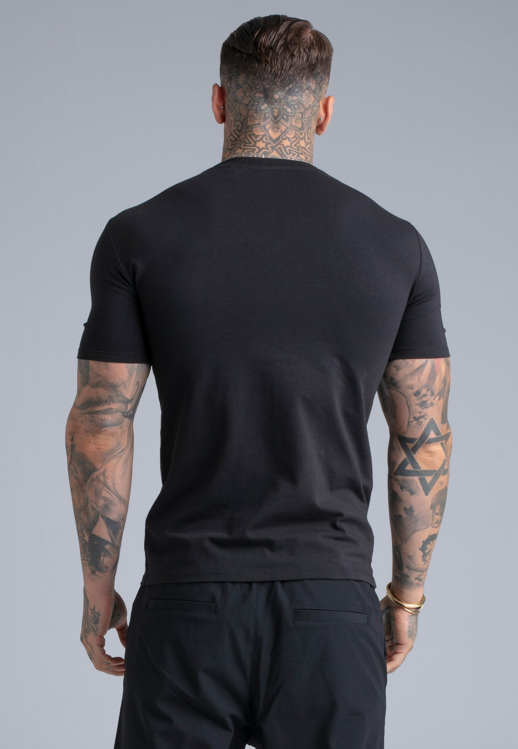 V-Neck T-Shirt in Black T-Shirts SikSilk