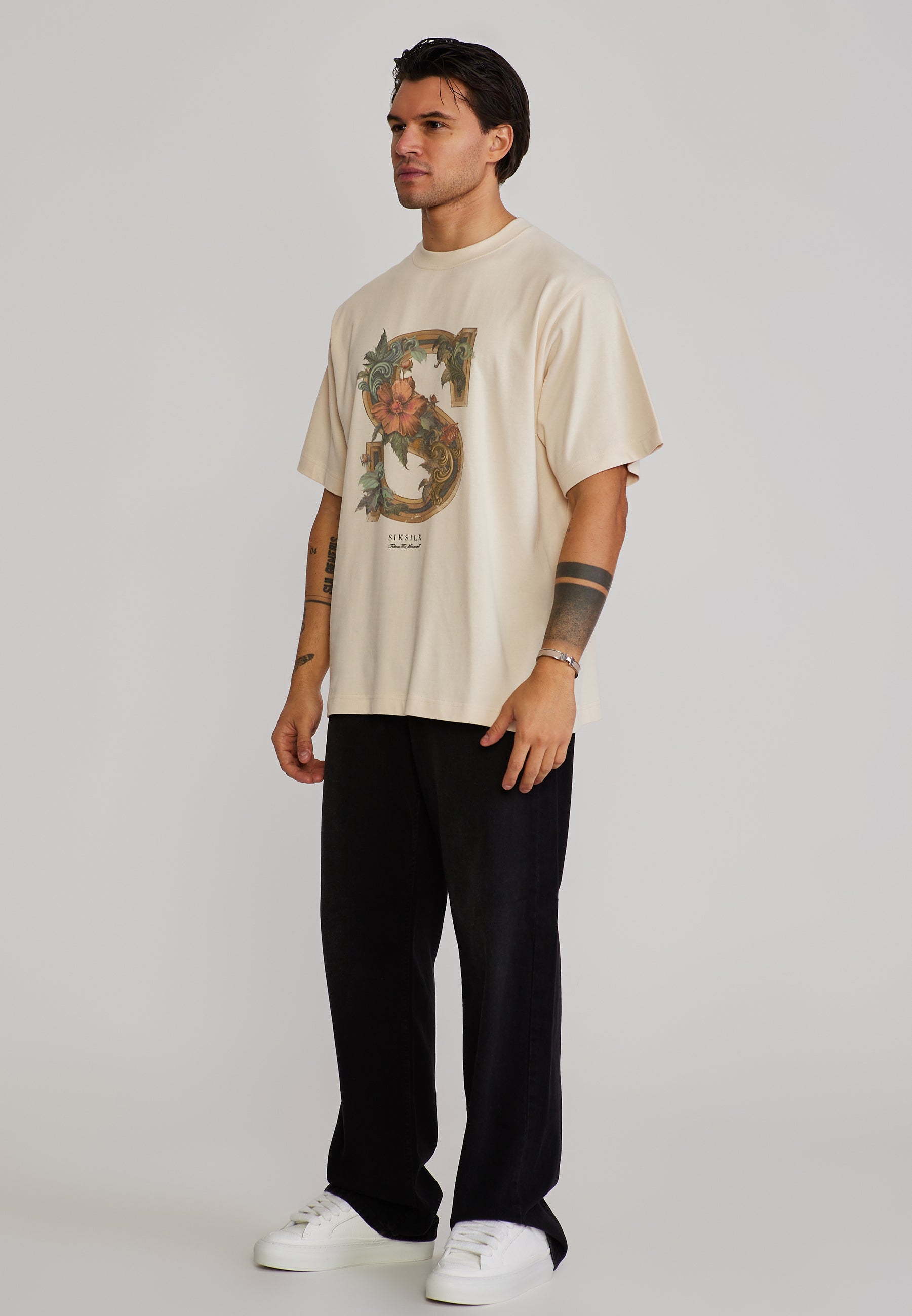 Graphic T-Shirt in Ecru T-Shirts SikSilk