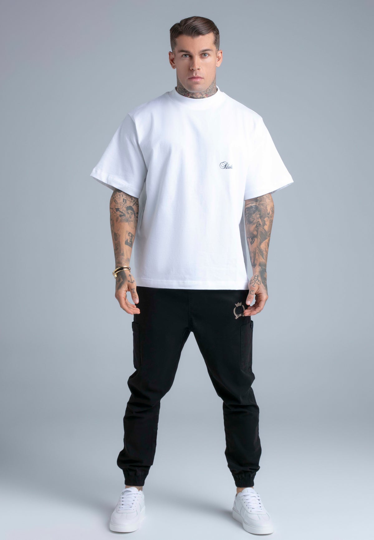 Cargohose Slim Fit in Black Hosen SikSilk