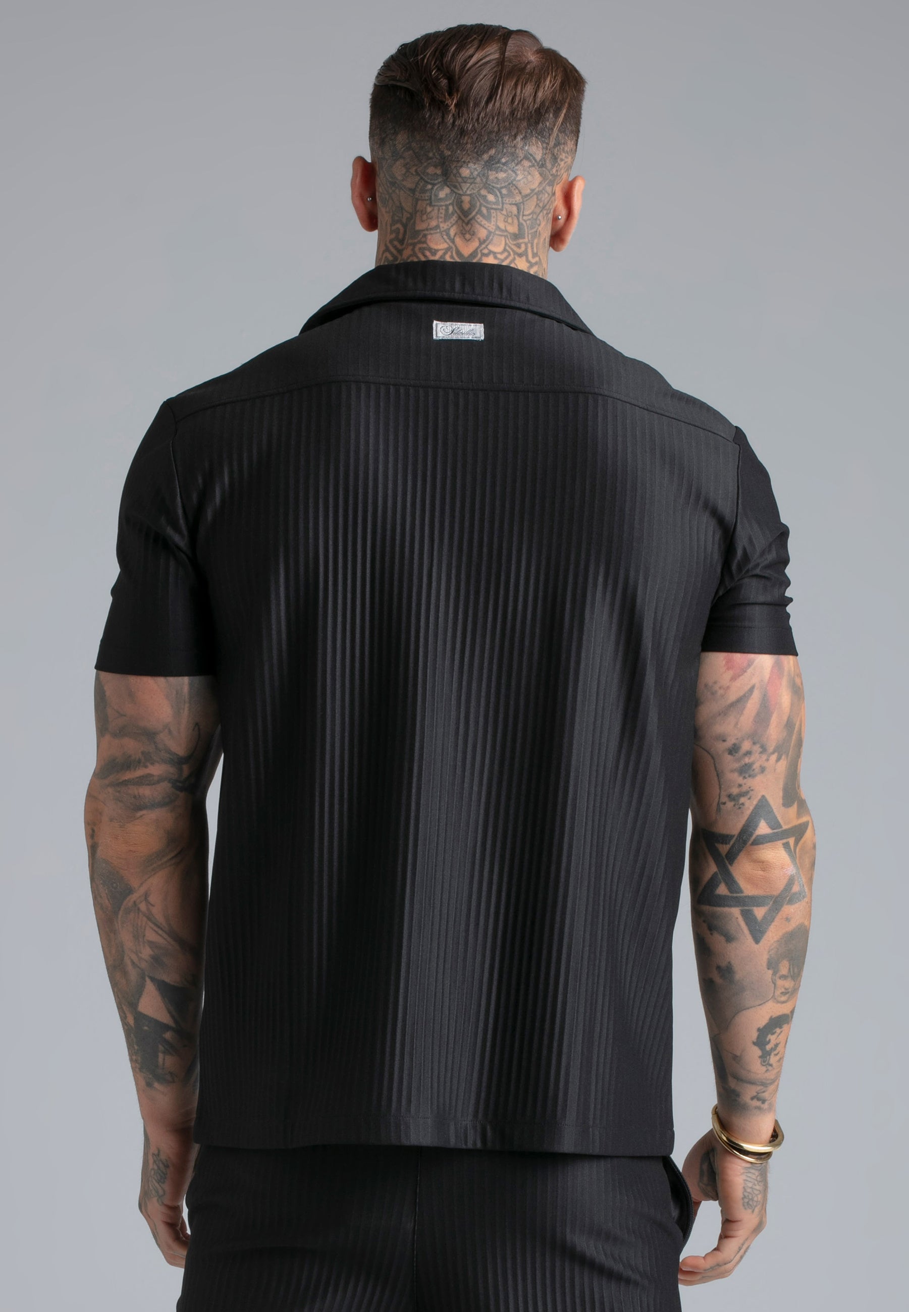 Plisse Shirt in Black Hemden SikSilk