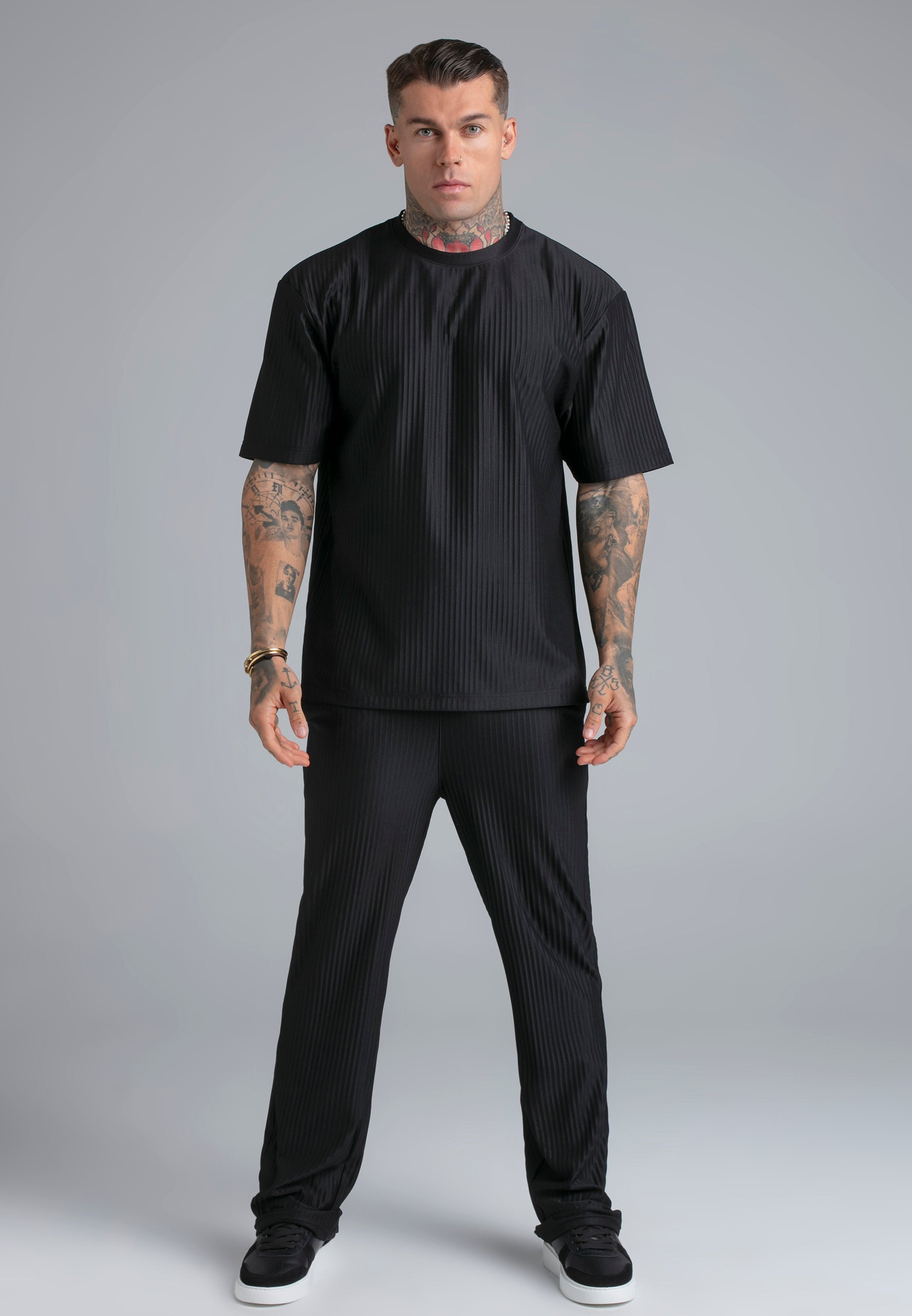 Plisse T-Shirt in Black T-Shirts SikSilk