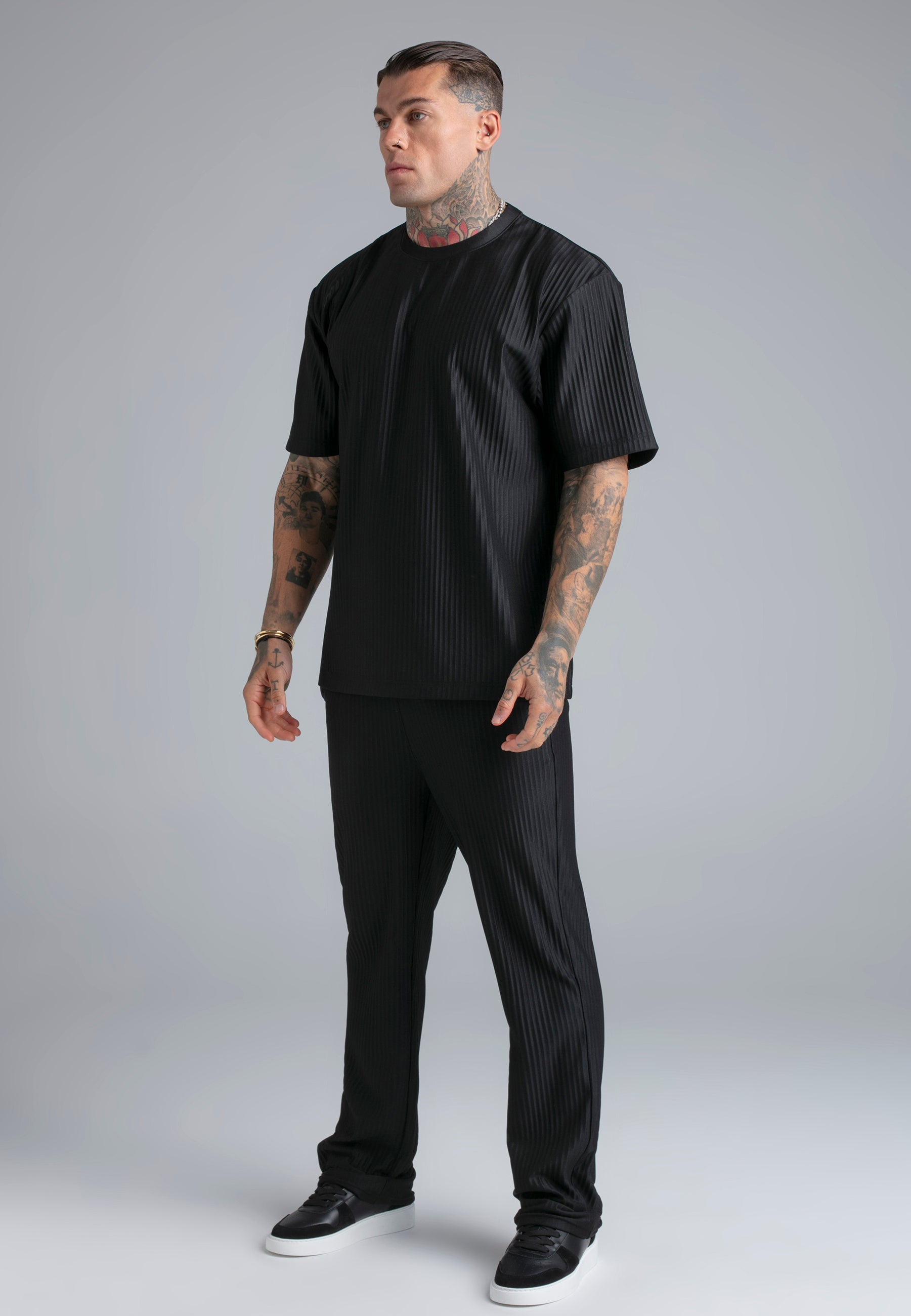 Plisse T-Shirt in Black T-Shirts SikSilk