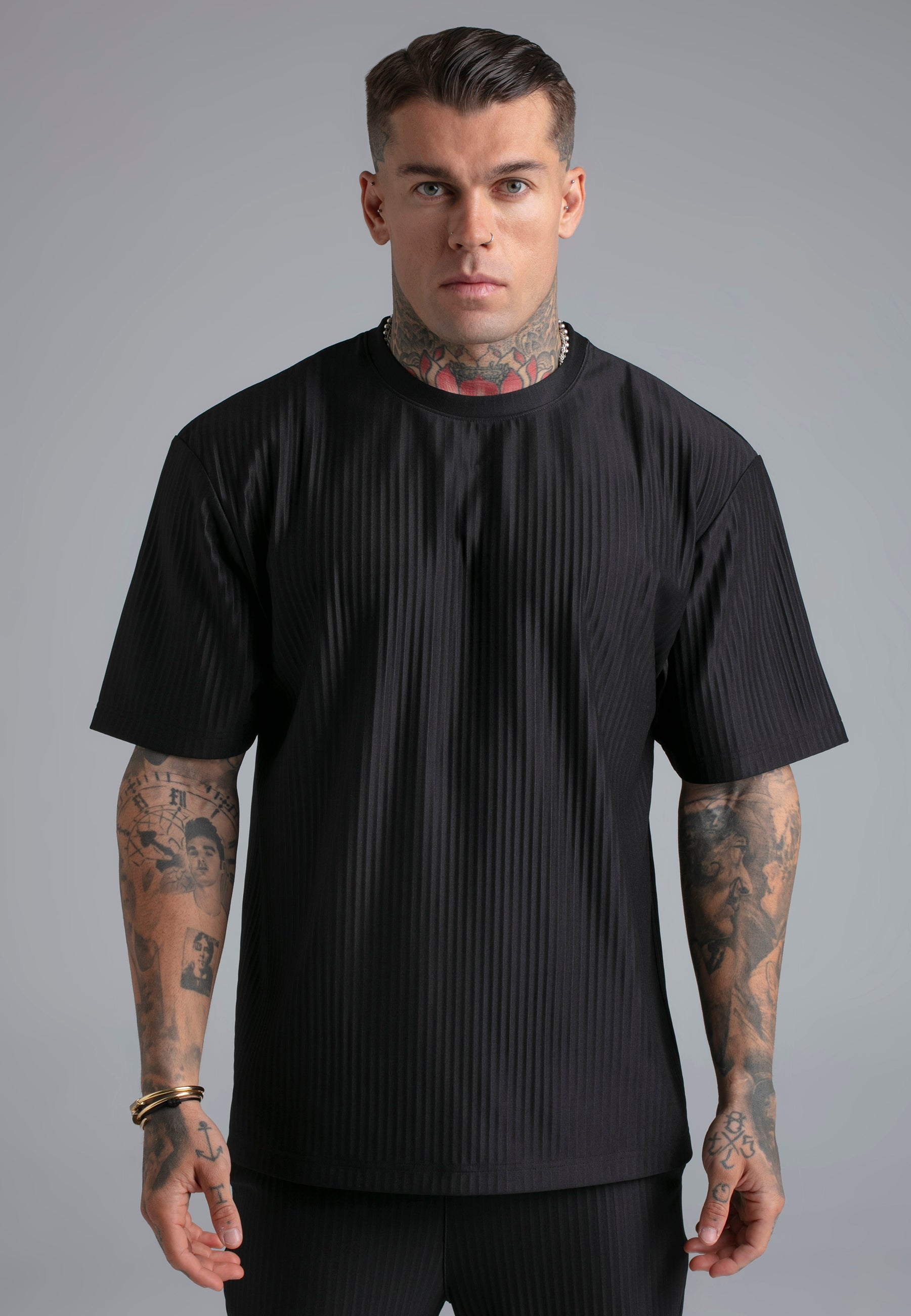 Plisse T-Shirt in Black T-Shirts SikSilk