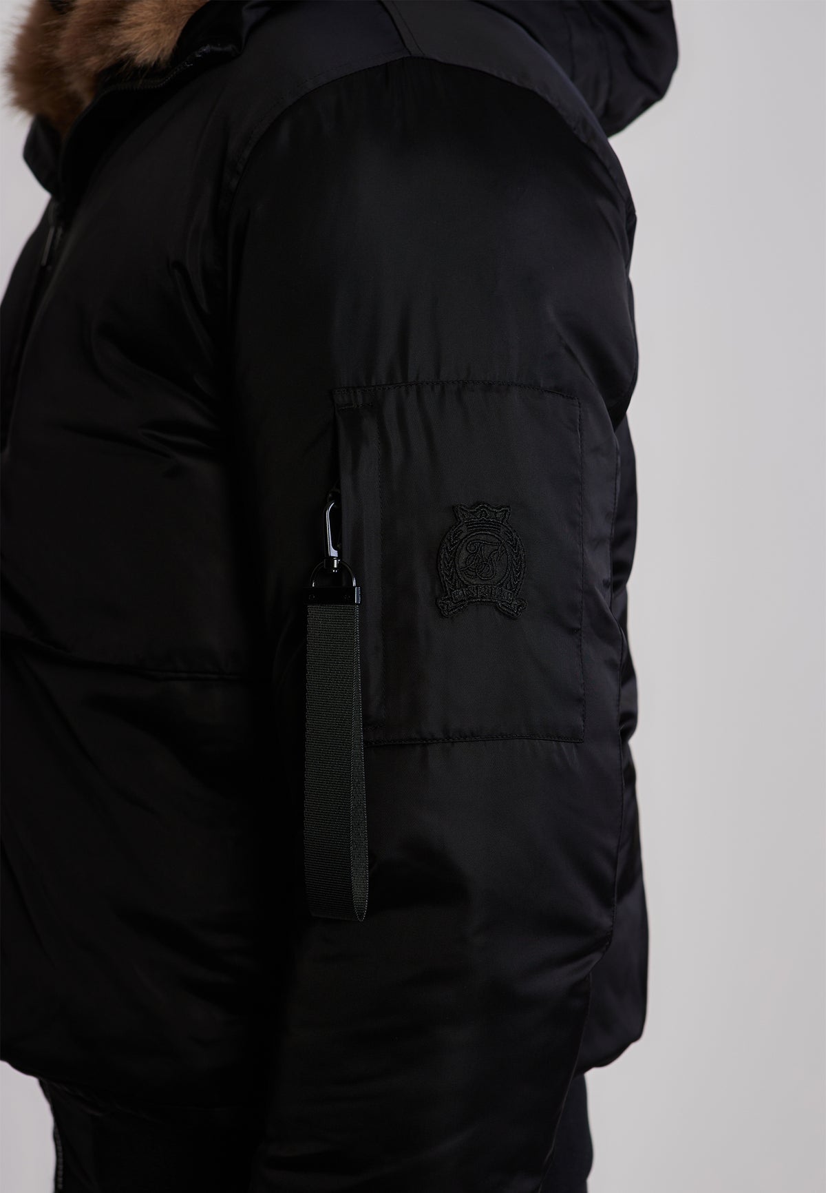 Winterjacke Hooded Bomber in Black Jacken SikSilk