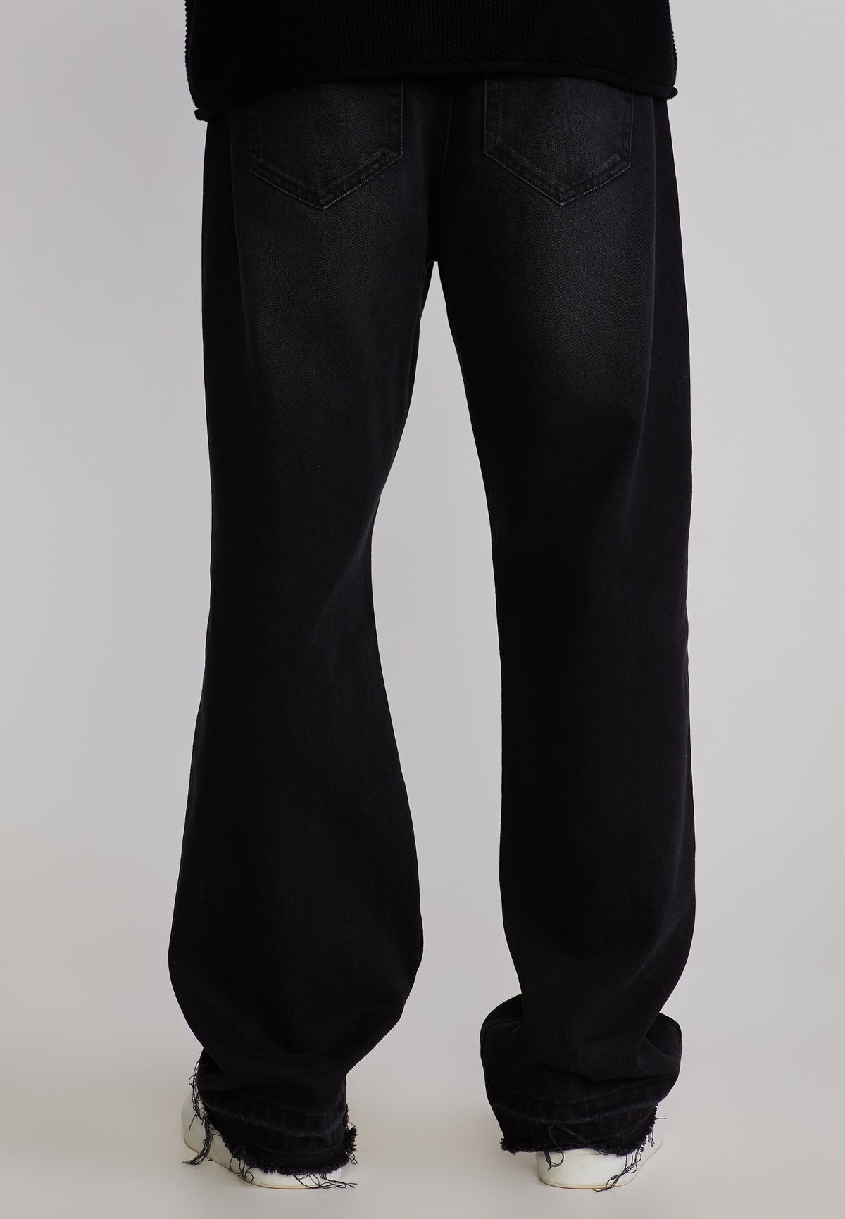 Jeans Distressed Loose Fit in Washed Black Jeans SikSilk