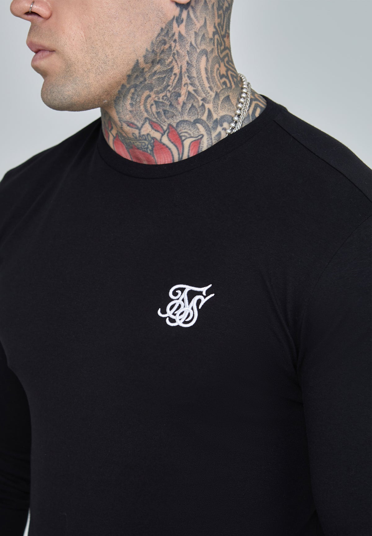 Langarmshirt Essentials in Black T-Shirts SikSilk