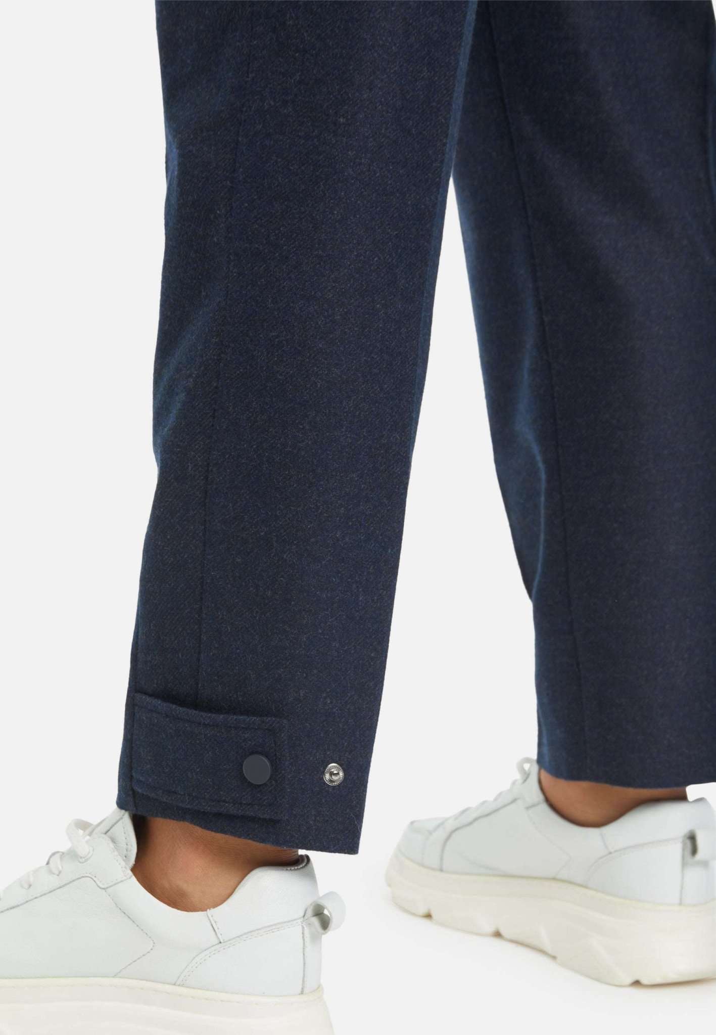 Brenk Loose Carrot Pant in Blueberry Hosen Tamaris