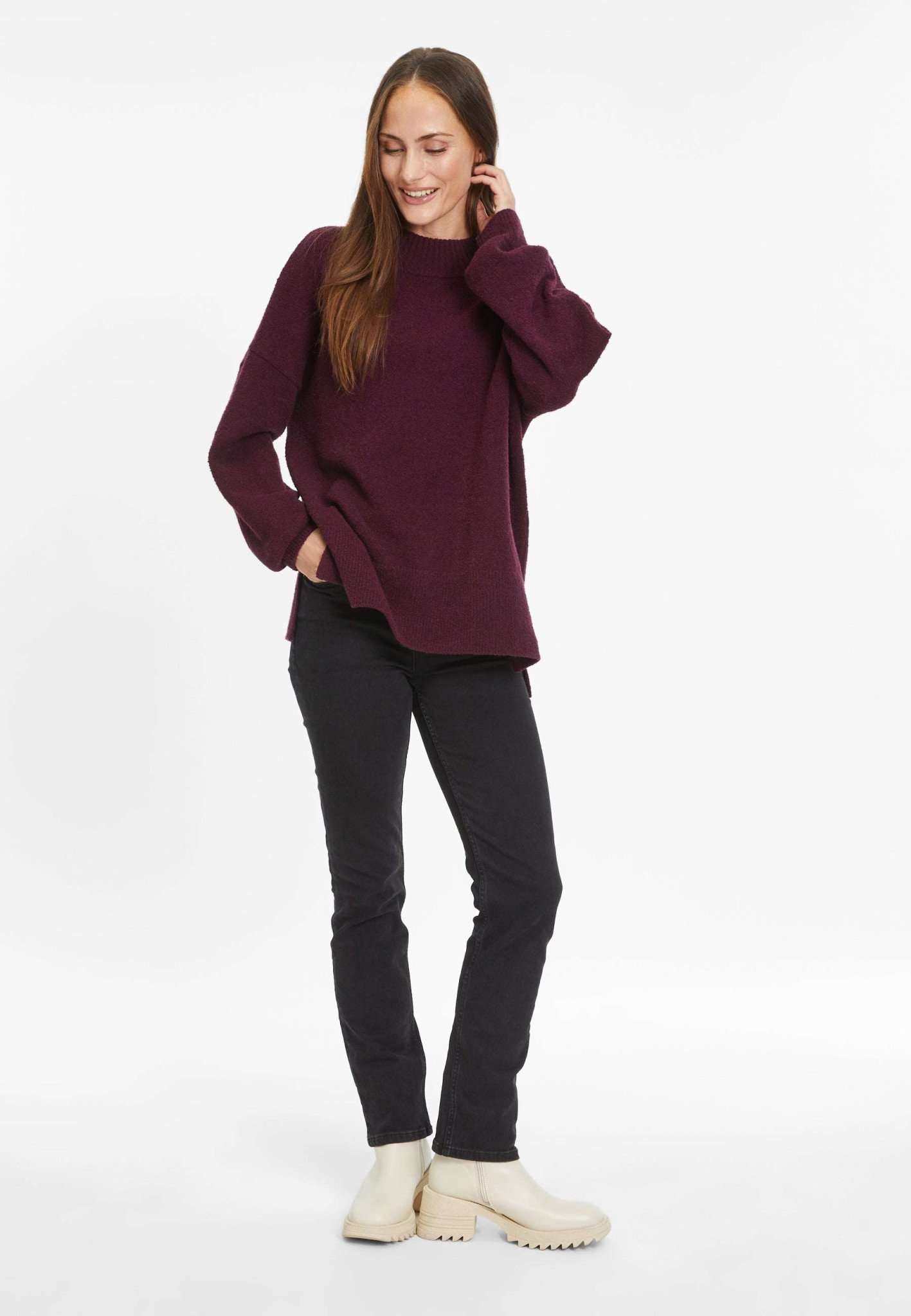 Barlt Boucle Knit Sweater in Grape Wine Pullover Tamaris