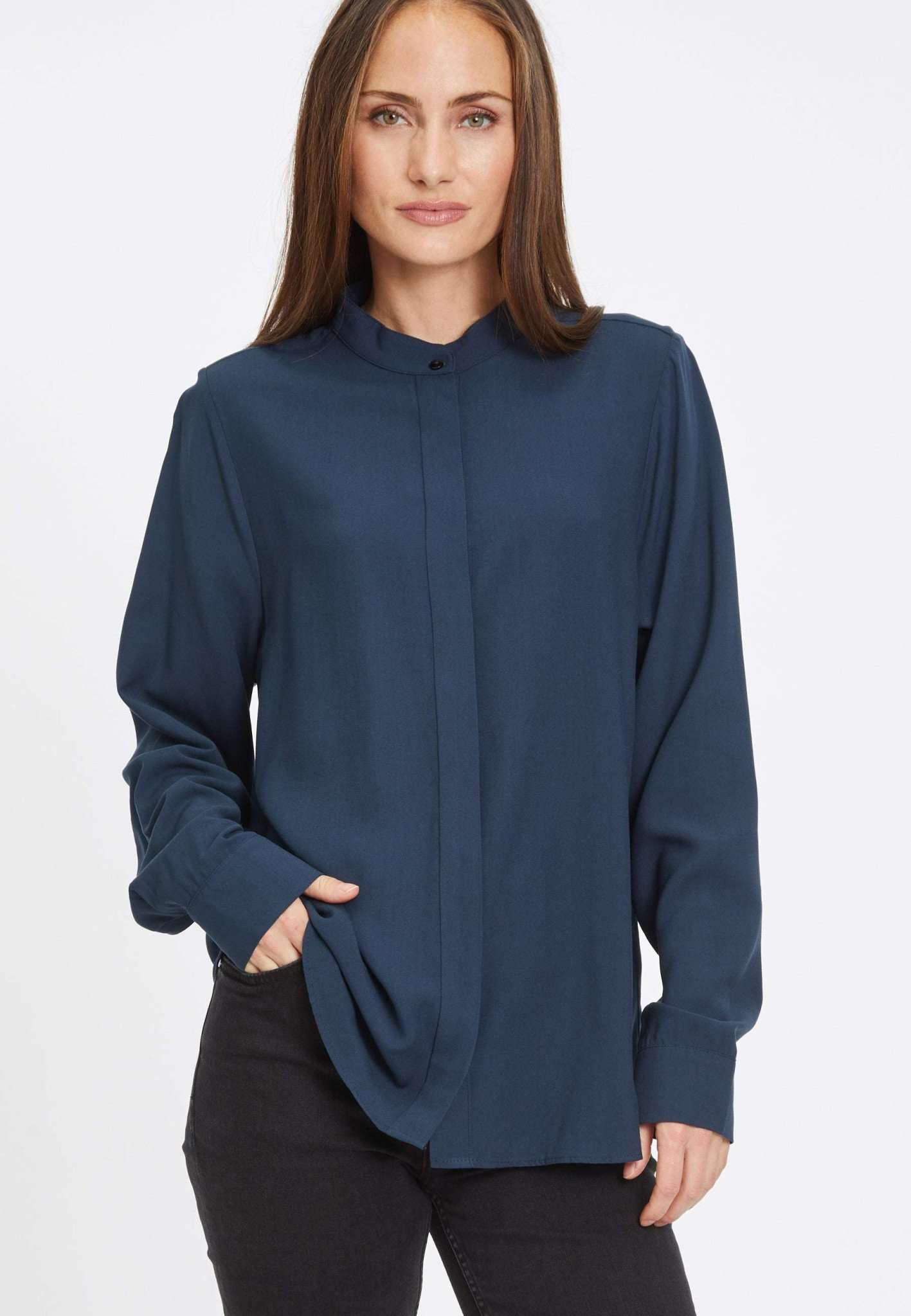 Bytom Stand Collar Blouse in Blueberry Blusen Tamaris