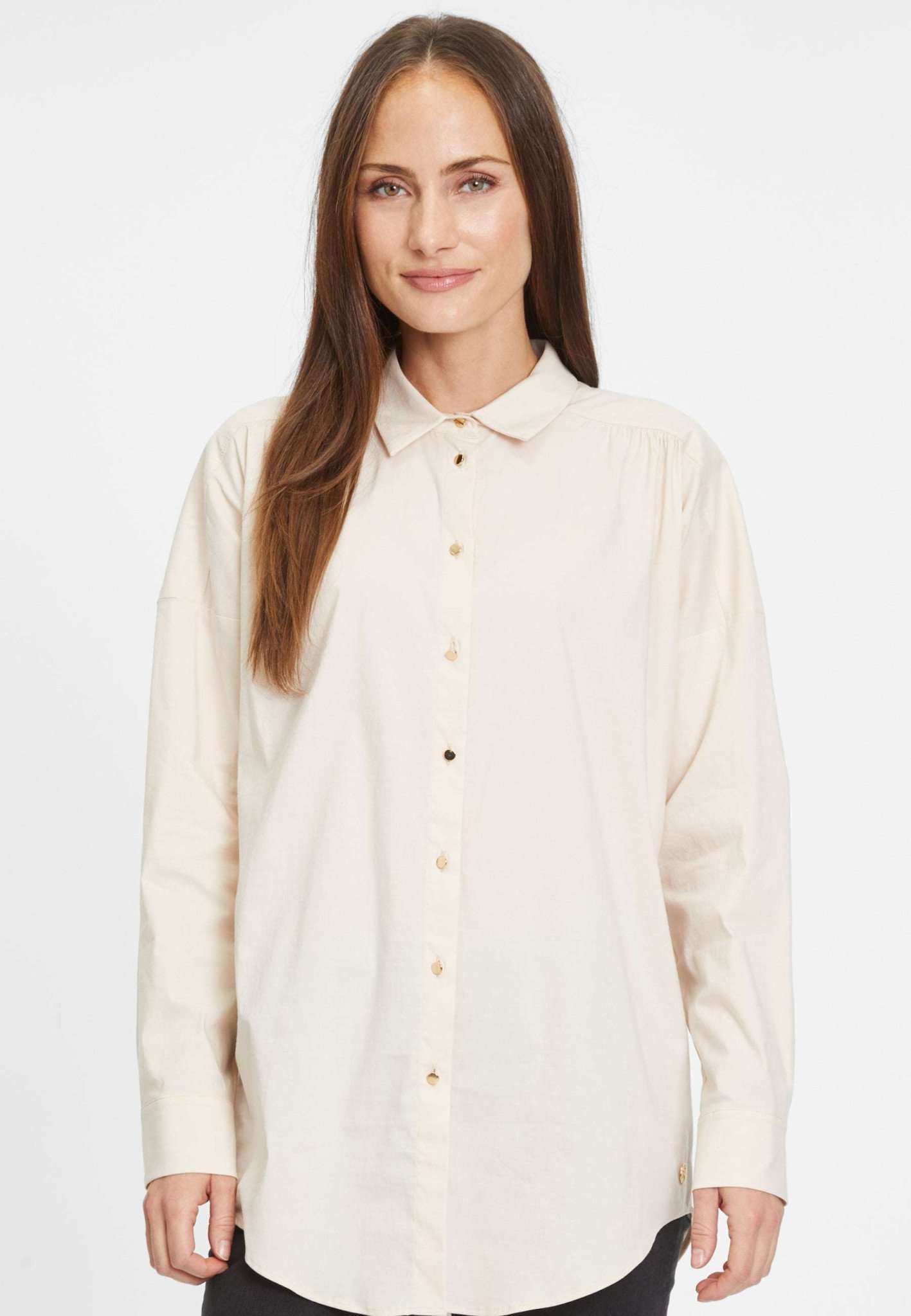 Baystep Boyfriend Shirt in Tapioca Blusen Tamaris
