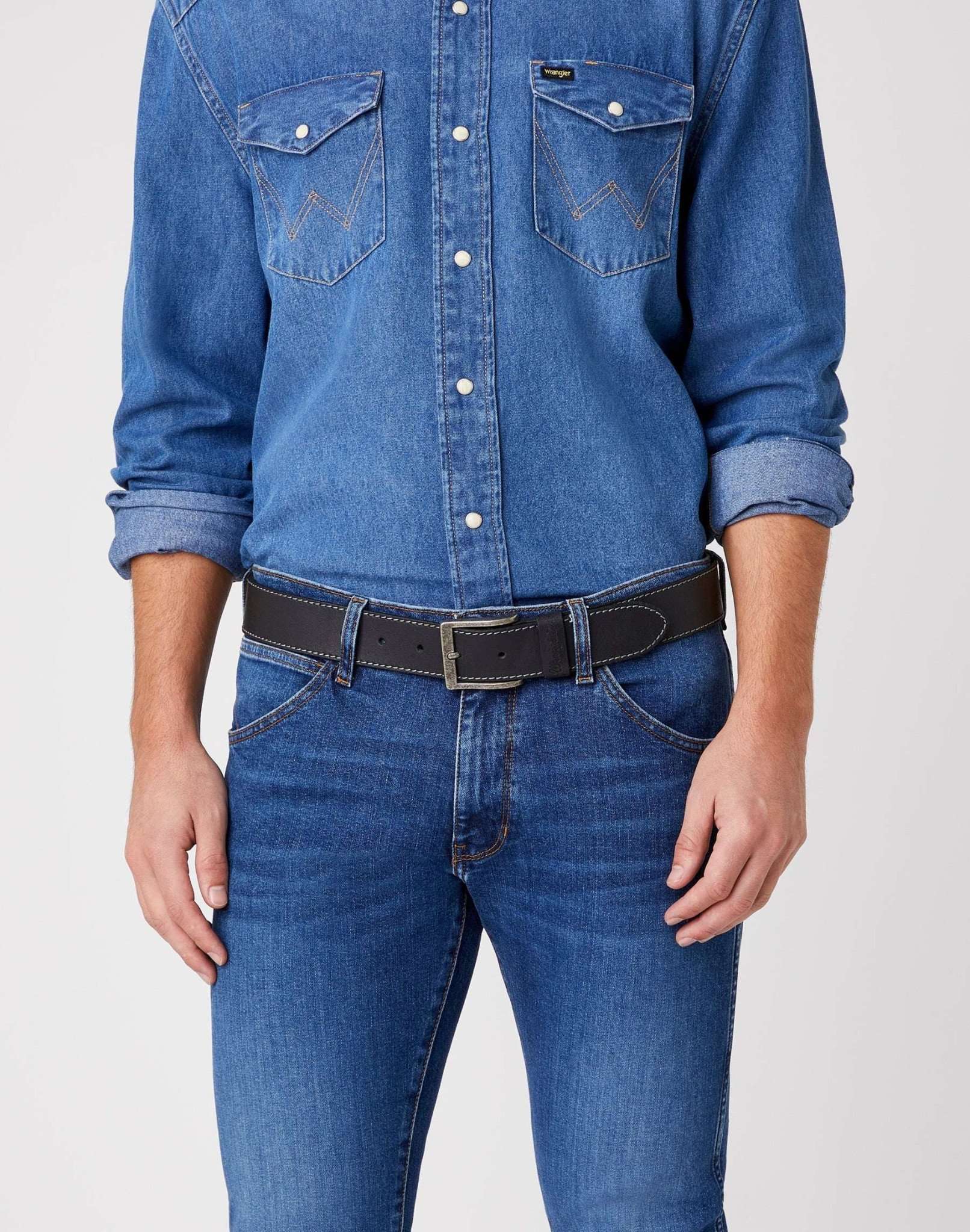 Stitched Belt in Black Gürtel Wrangler