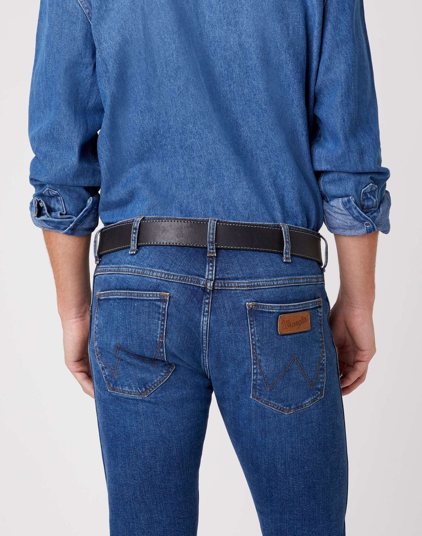 Stitched Belt in Black Gürtel Wrangler