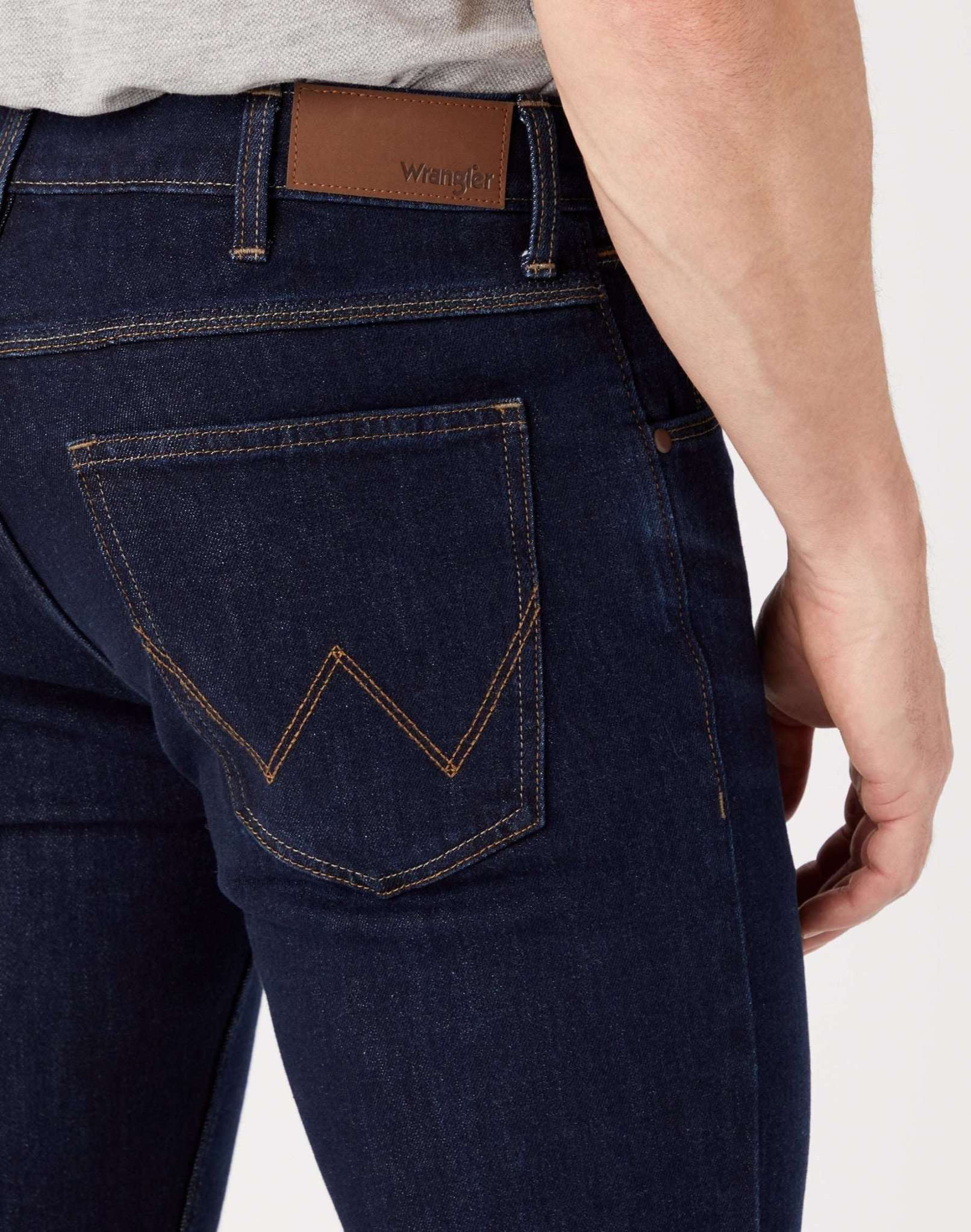 Regular Low Stretch in Used Blue Jeans Wrangler