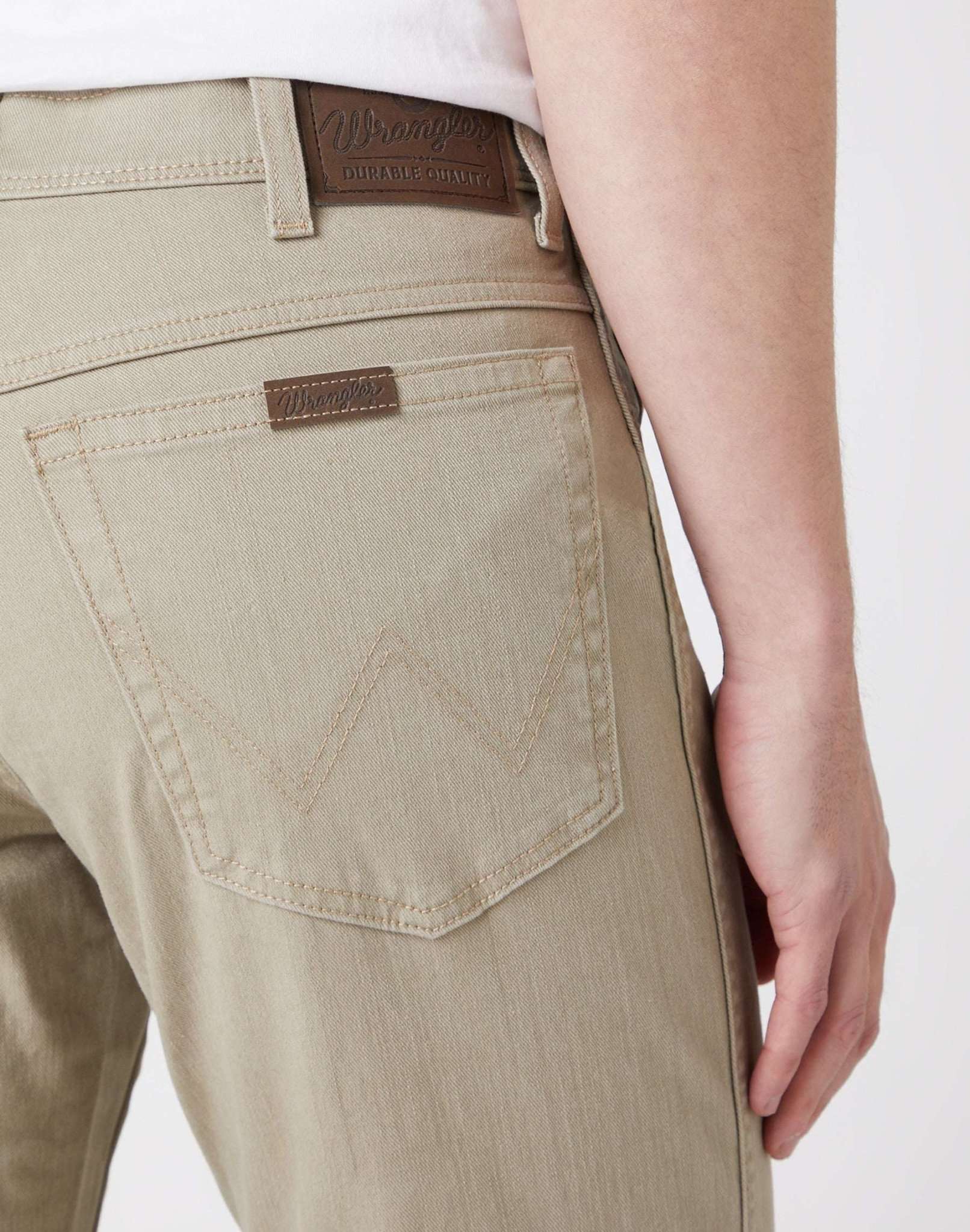Regular Fit Low Stretch in Camel Hosen Wrangler