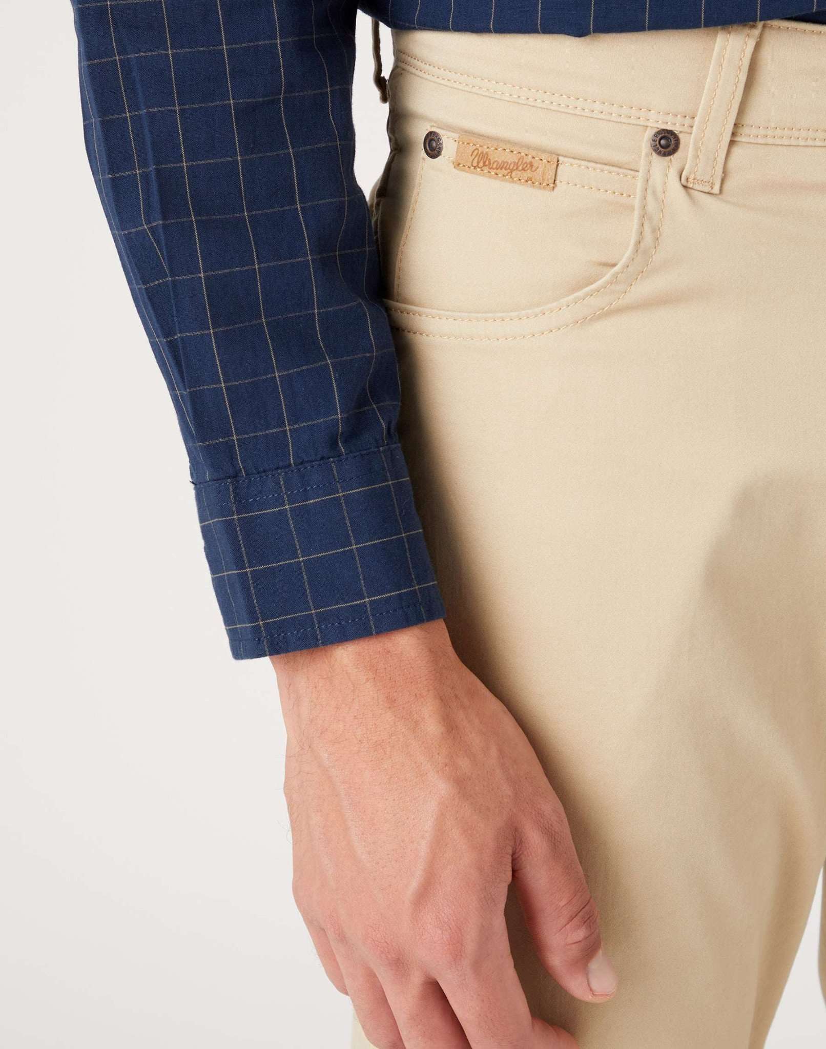Texas Slim Medium Stretch in Safari Hosen Wrangler
