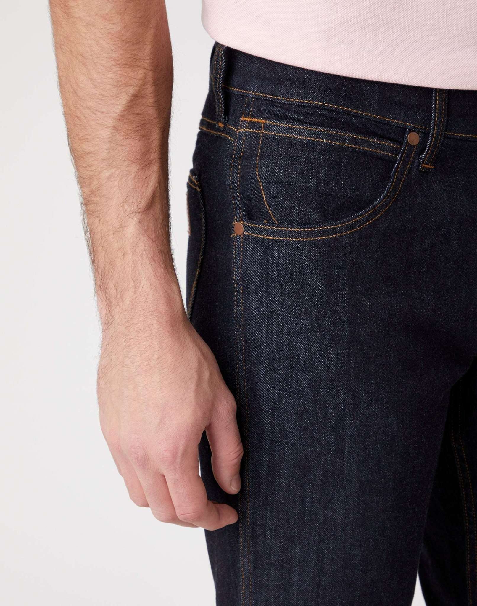 Greensboro Medium Stretch in Dark Rinse Jeans Wrangler