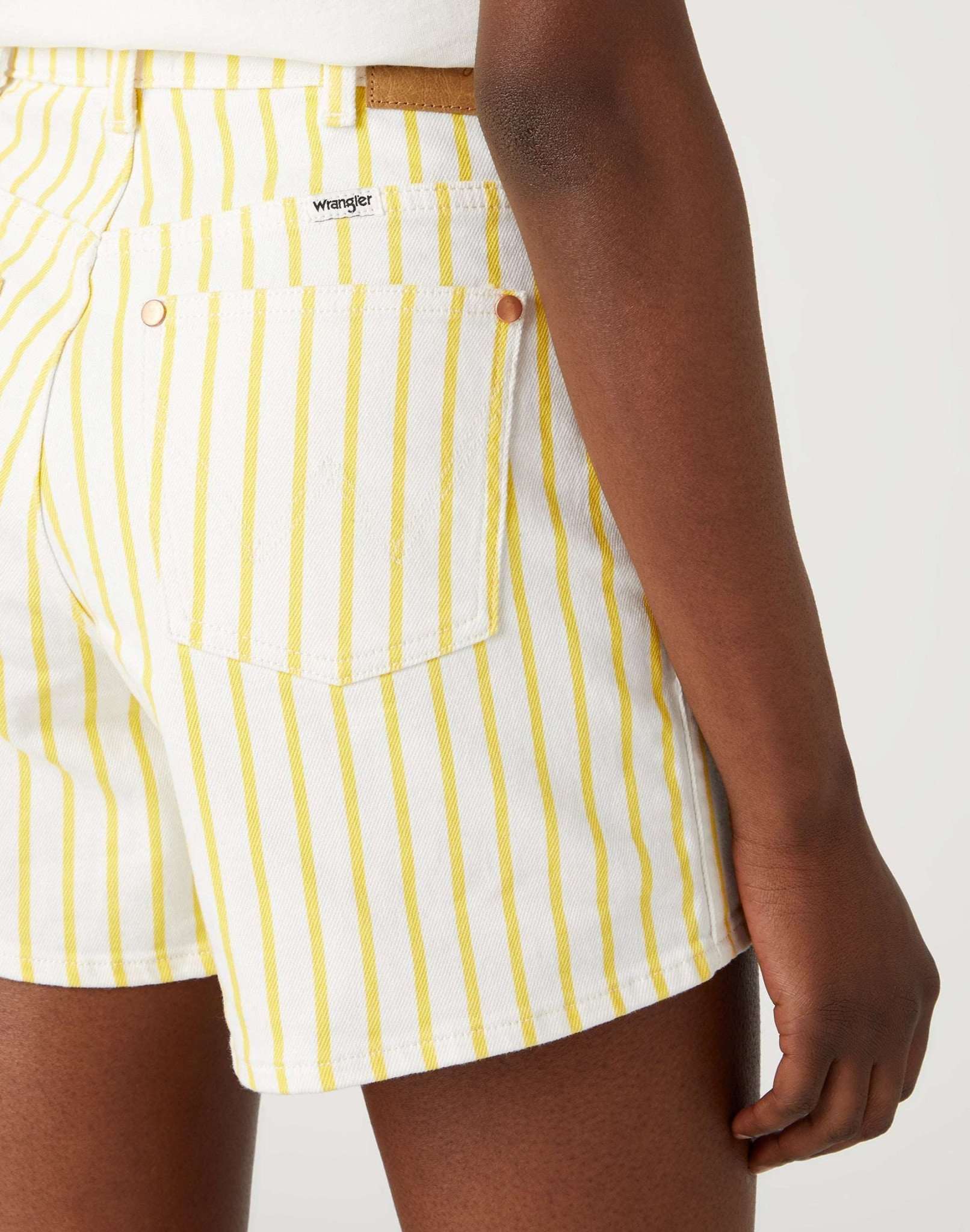 Donna in Sunshine Stripes Jeansshorts Wrangler