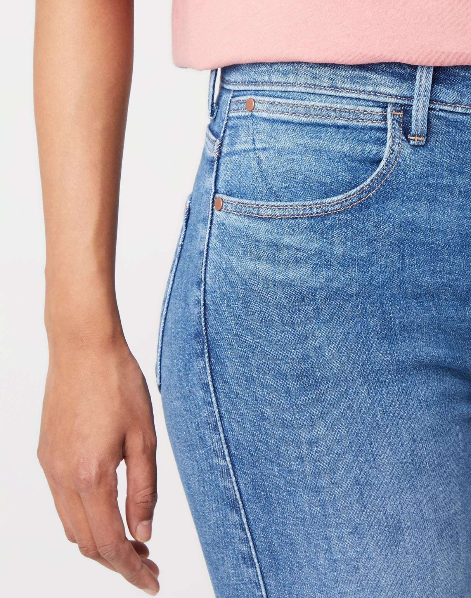 Slim in Way Out West Jeans Wrangler