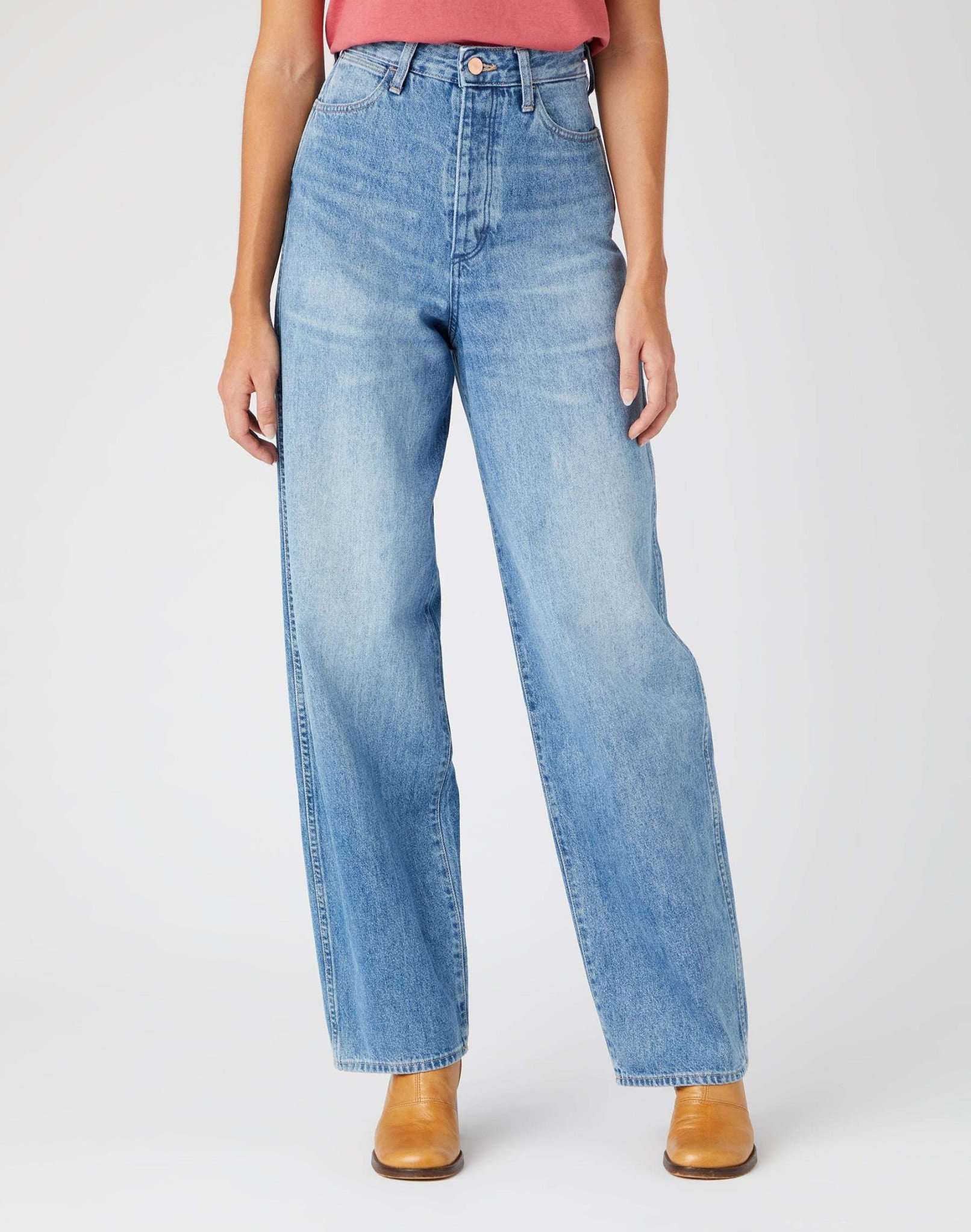 Barrel in Blue Earth Jeans Wrangler