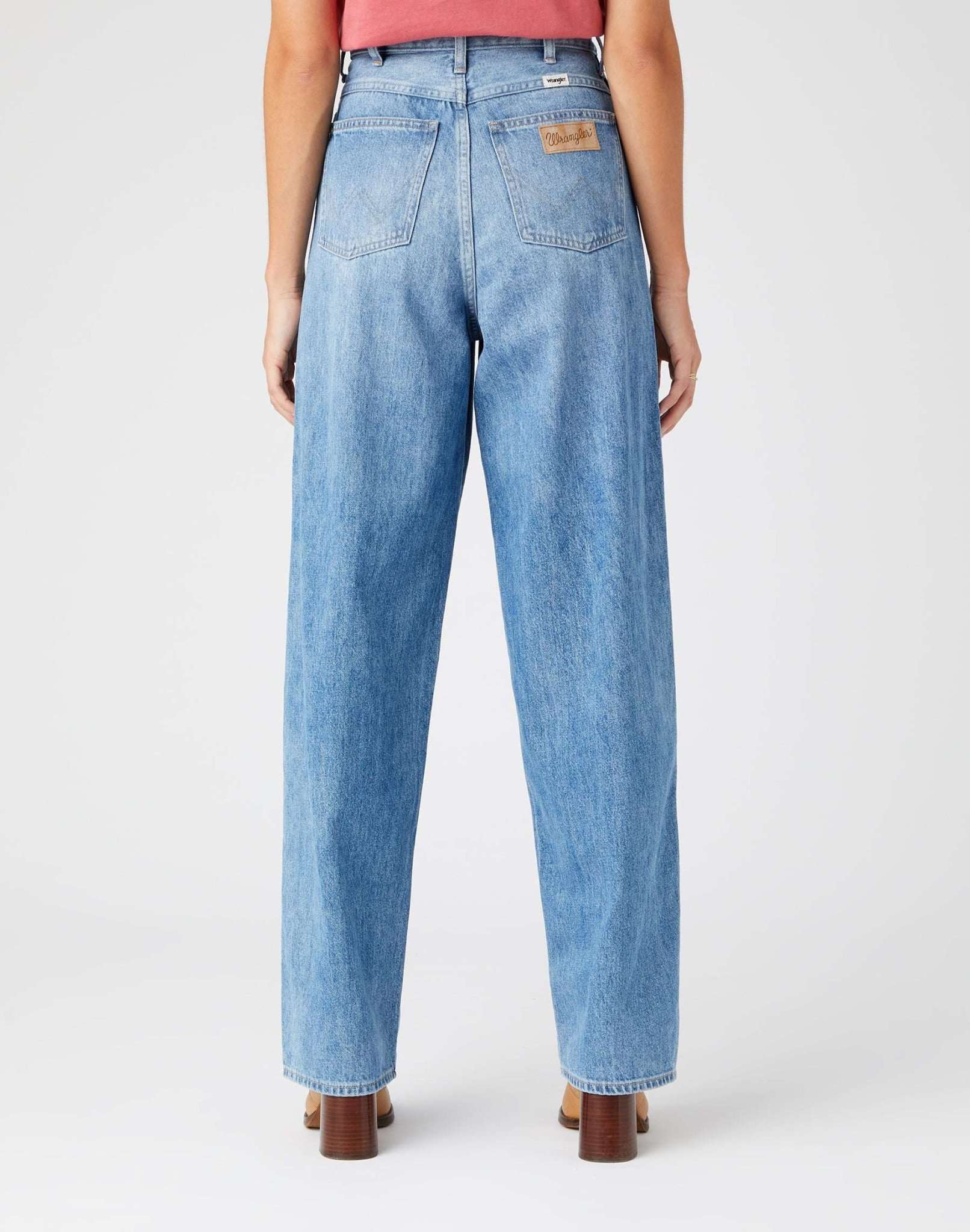 Barrel in Blue Earth Jeans Wrangler