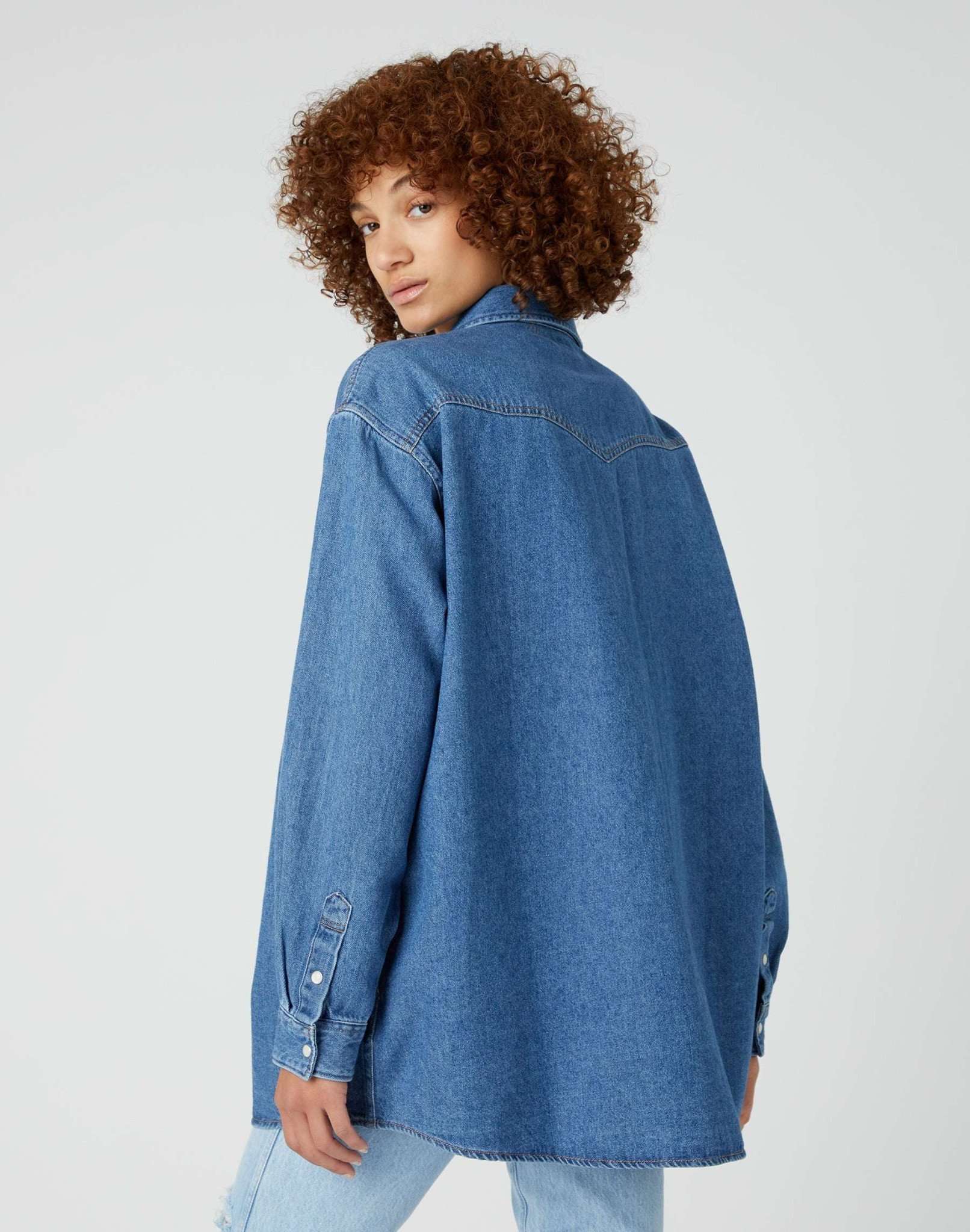 Jumbo Shirt in Mid Stonewash Jeanshemden Wrangler