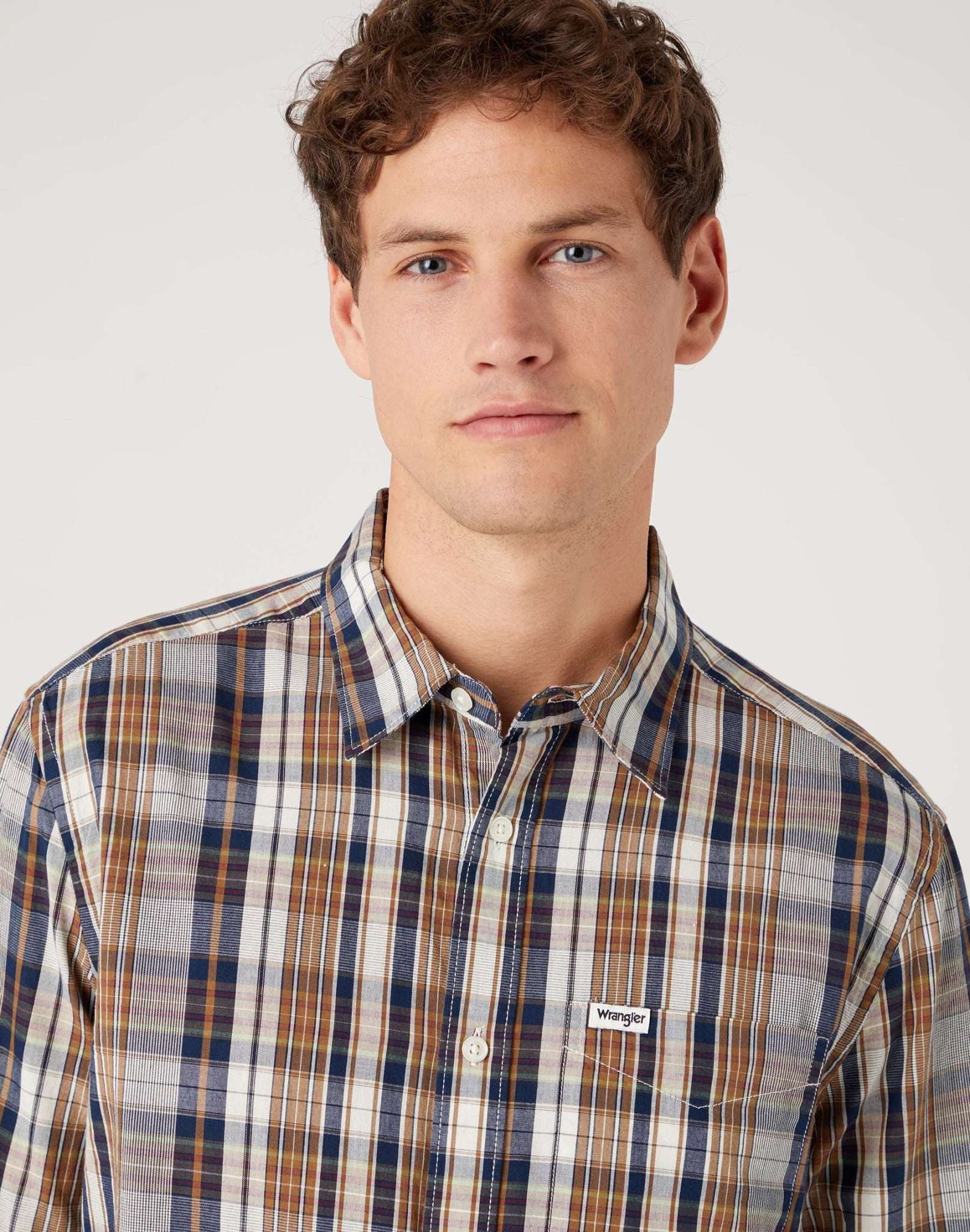 One Pocket Shirt in Cappuccino Hemden Wrangler
