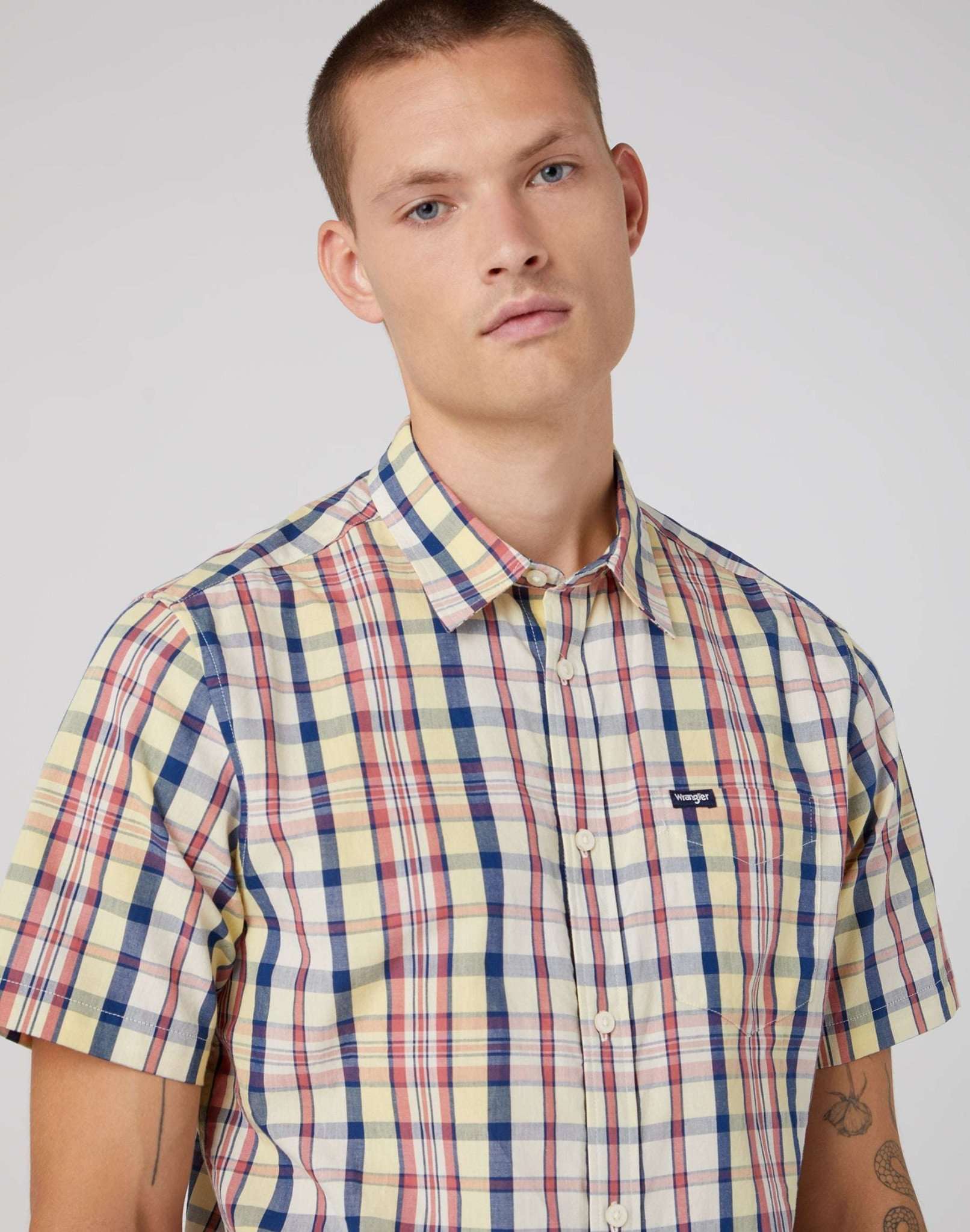 Kurzarm One Pocket Shirt in Pineapple Slice Hemden Wrangler