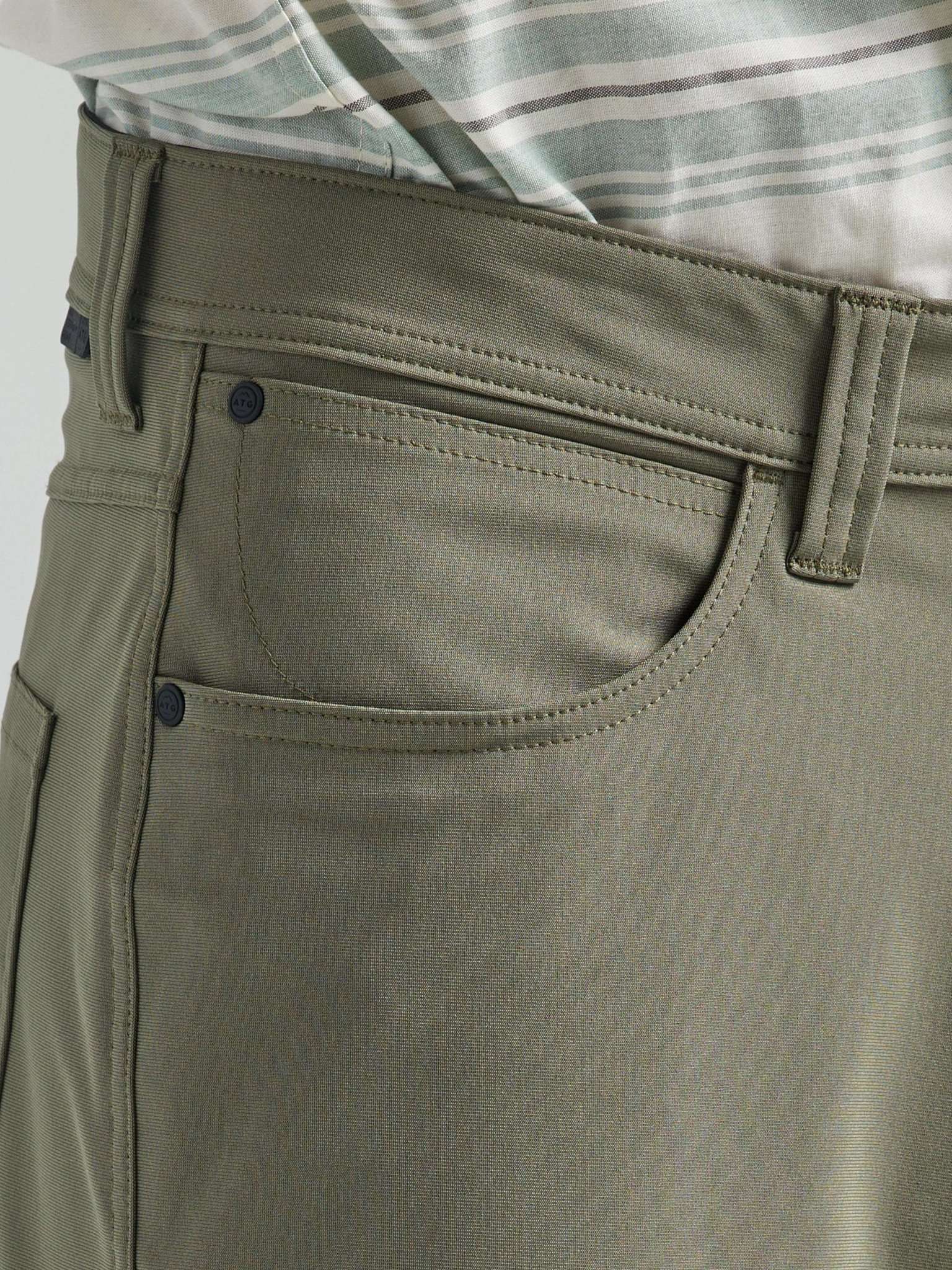 All Terrain Gear FWDS 5 Pocket Pants in Dusty Olive Hosen Wrangler
