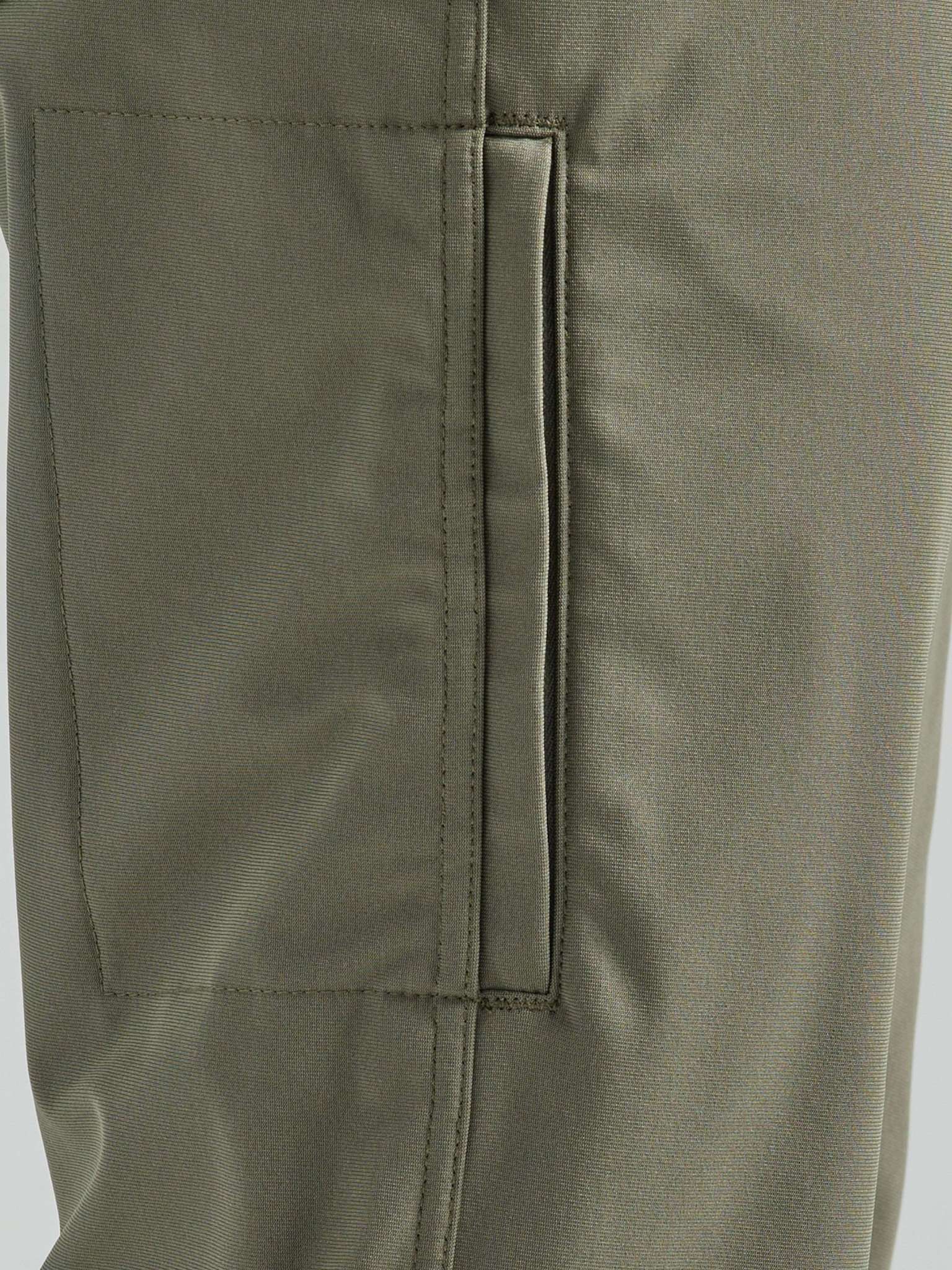 All Terrain Gear FWDS 5 Pocket Pants in Dusty Olive Hosen Wrangler