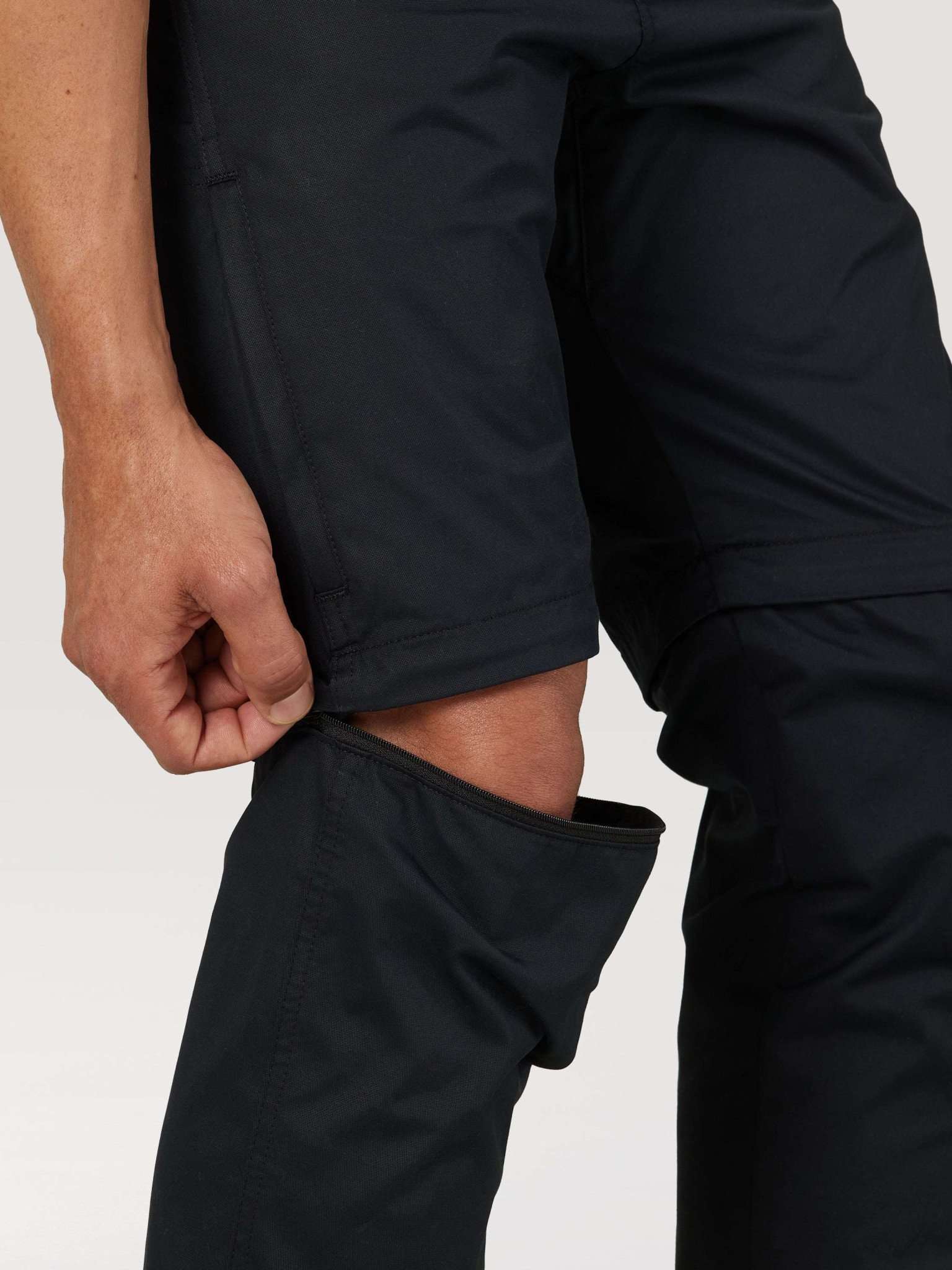 All Terrain Gear Packable Zipoff Cargo in Black Hosen Wrangler