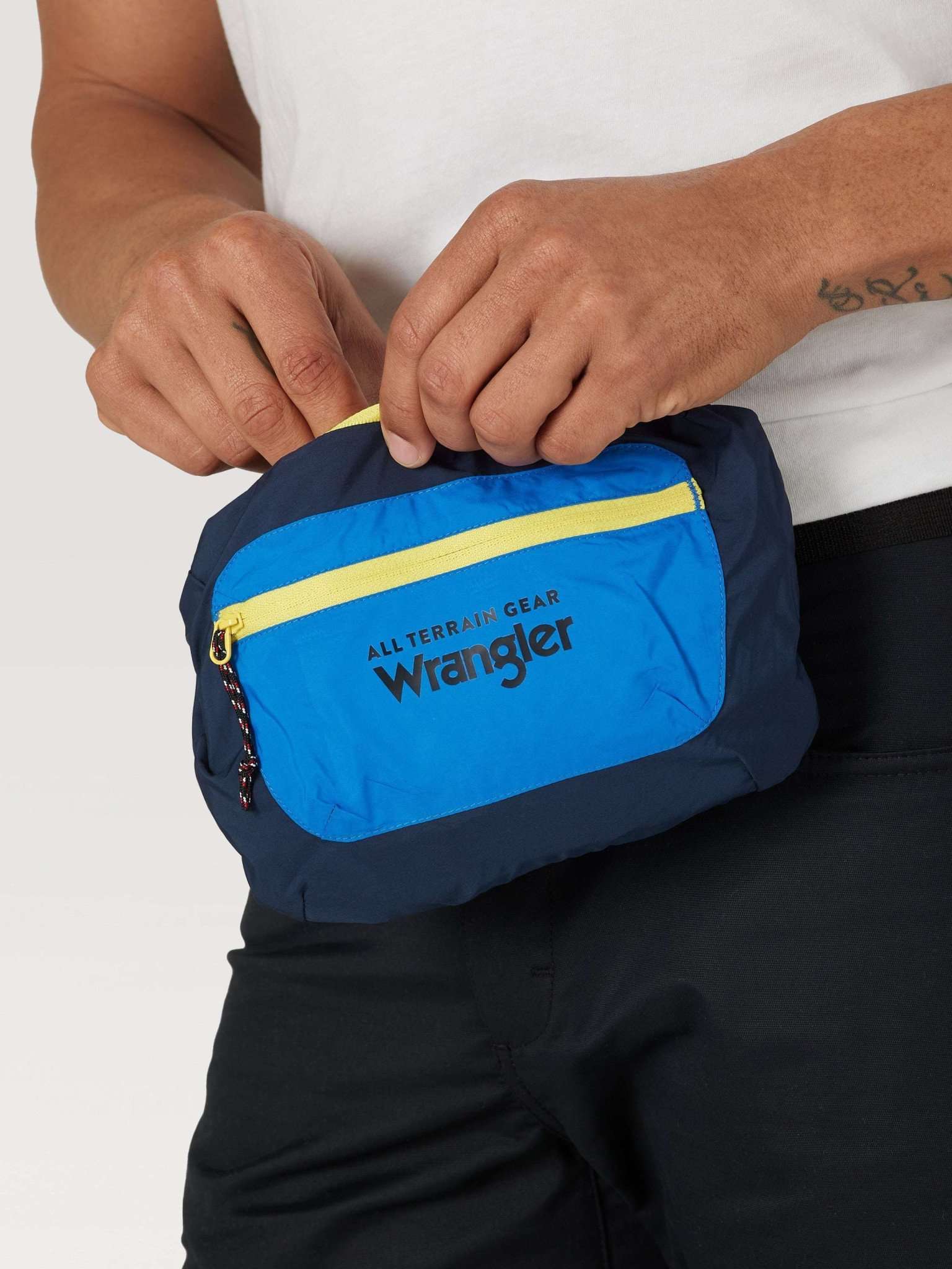 All Terrain Gear Packable Zipoff Cargo in Black Hosen Wrangler