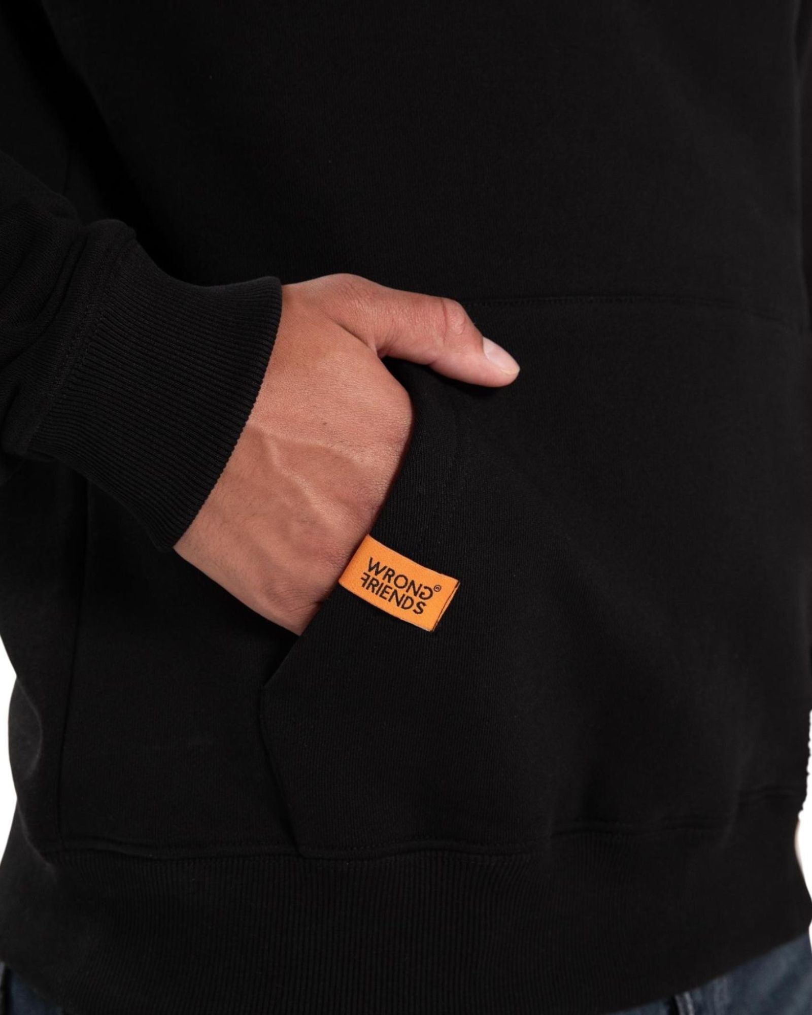 Bellevue Hoodie in Black Kapuzenpullover Wrong Friends