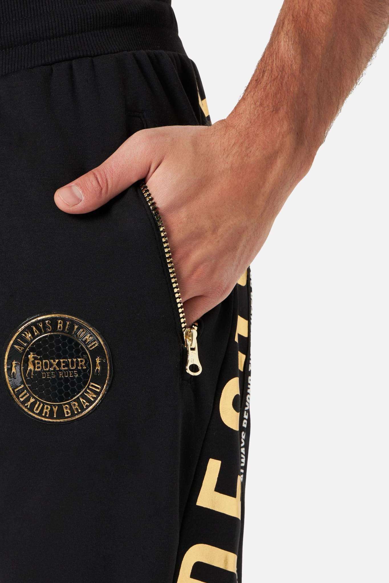 Sweatpants With Lettering Print in Black Jogginghosen Boxeur des Rues