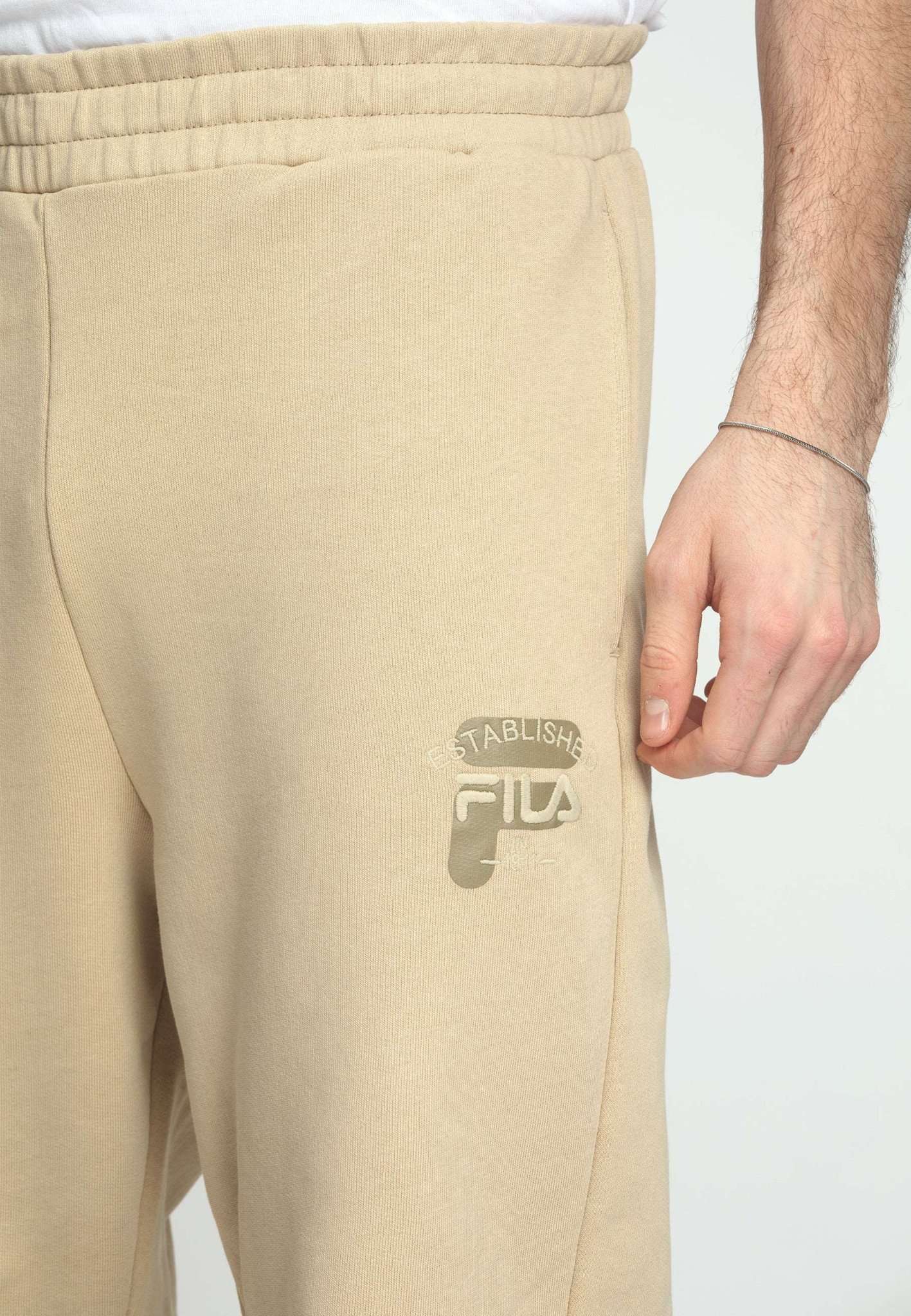Badra Relaxed Sweat Pants in Fields of Rye Jogginghosen Fila