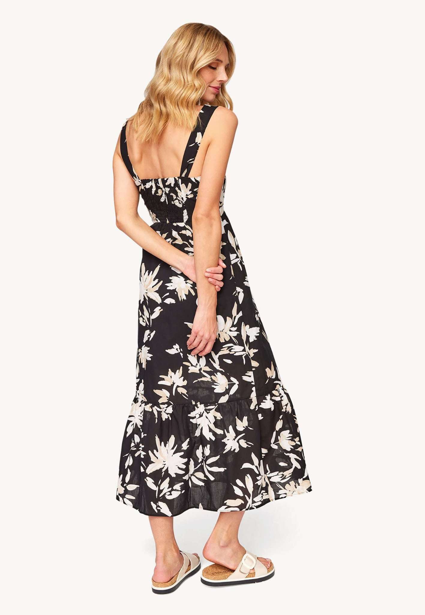 Adana Aop Long Strap Dress in Black Flower AOP Kleider Tamaris