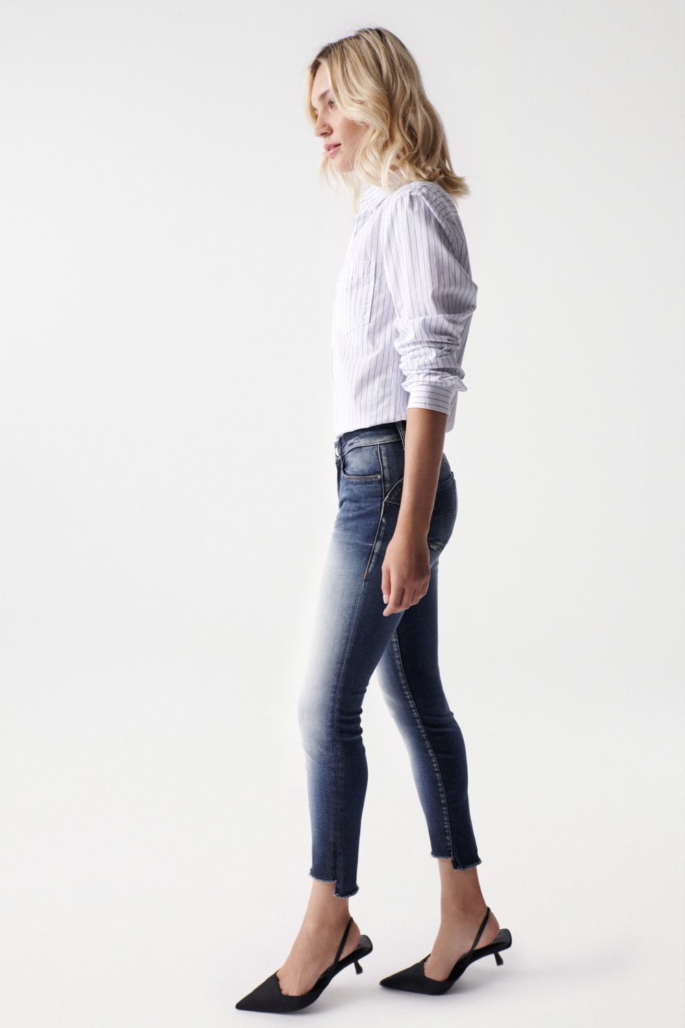 Wonder Cropped Skinny Push-Up in Dark Wash Jeans Salsa Jeans