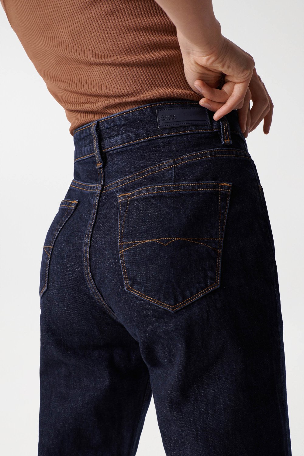True Cropped Slim Comfort in Medium Wash Jeans Salsa Jeans
