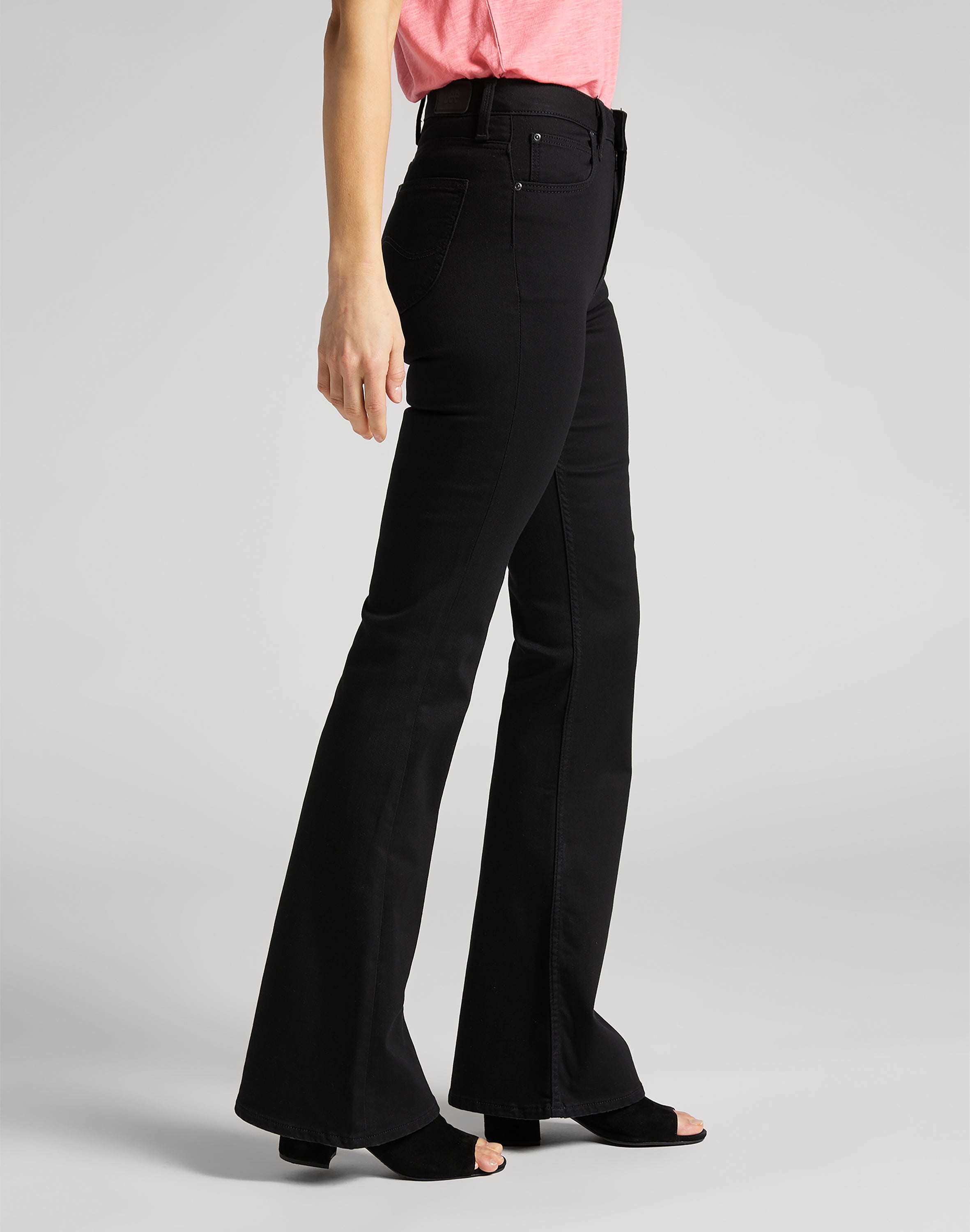 Breese in Black Rinse Jeans Lee