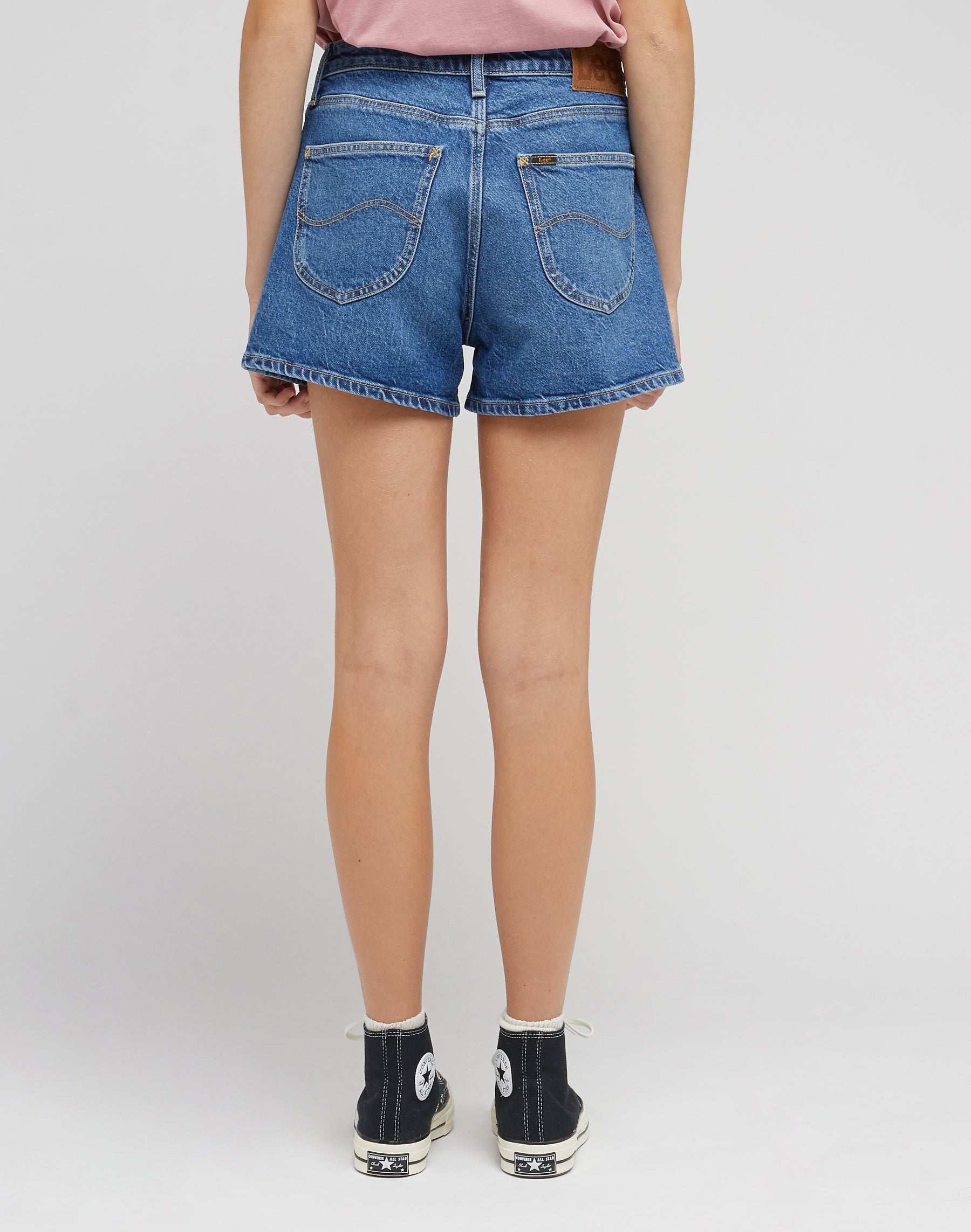 Carol Short in Blue Speed Jeansshorts Lee