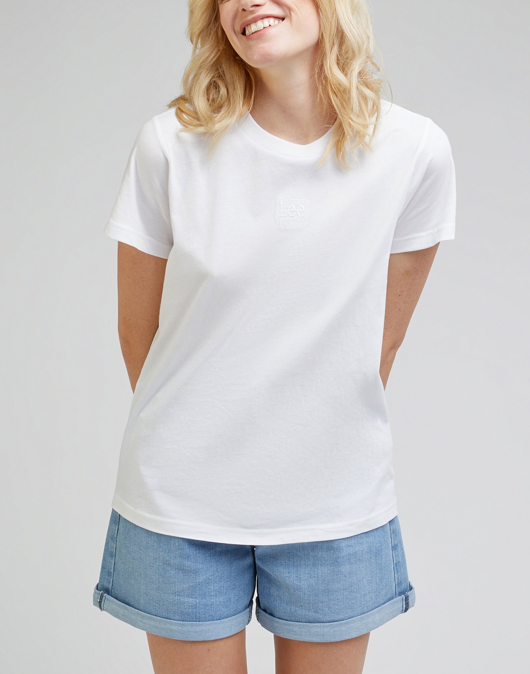 Small Logo Tee in Bright White T-Shirts Lee   